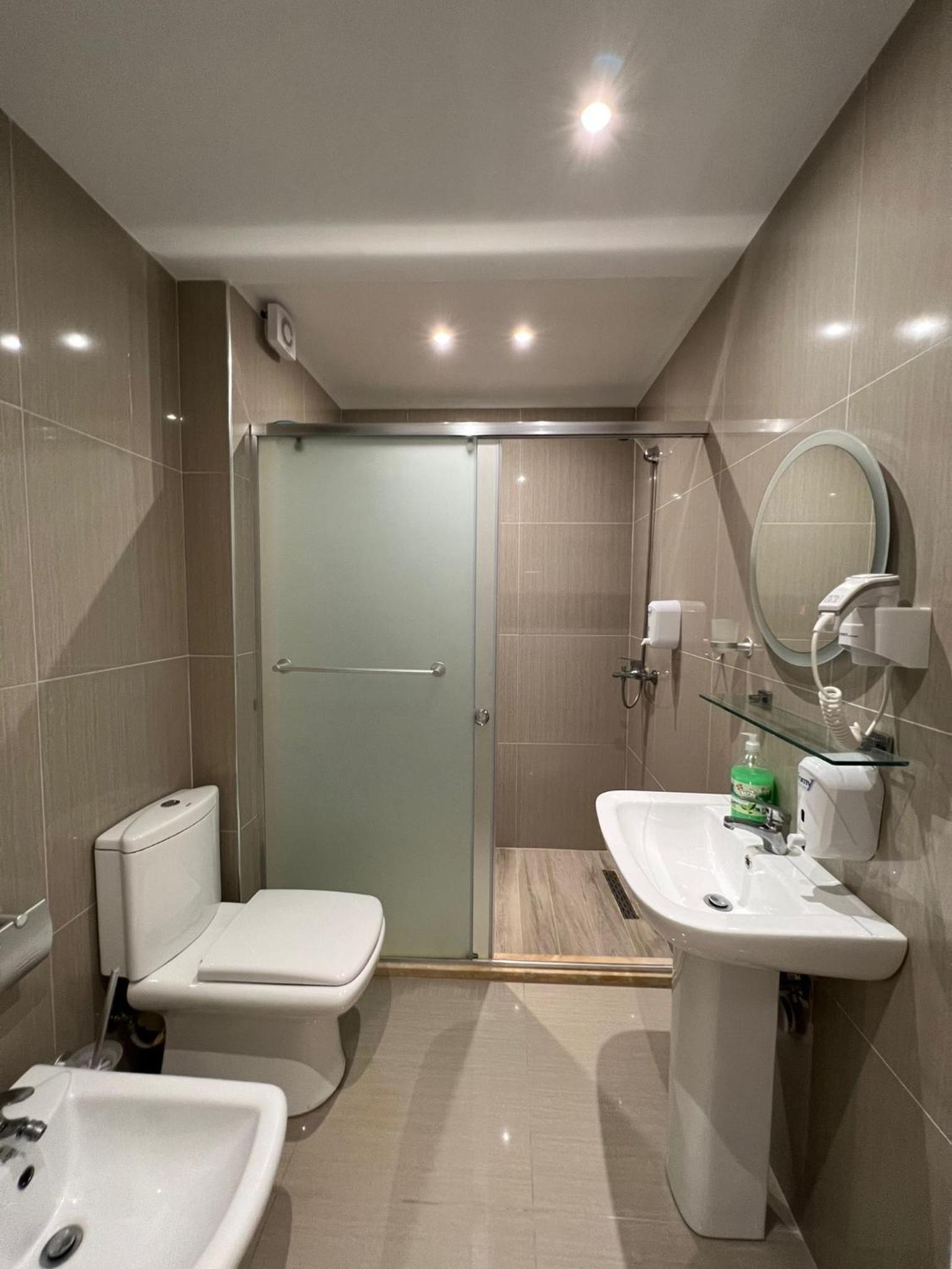 Armando Apartments