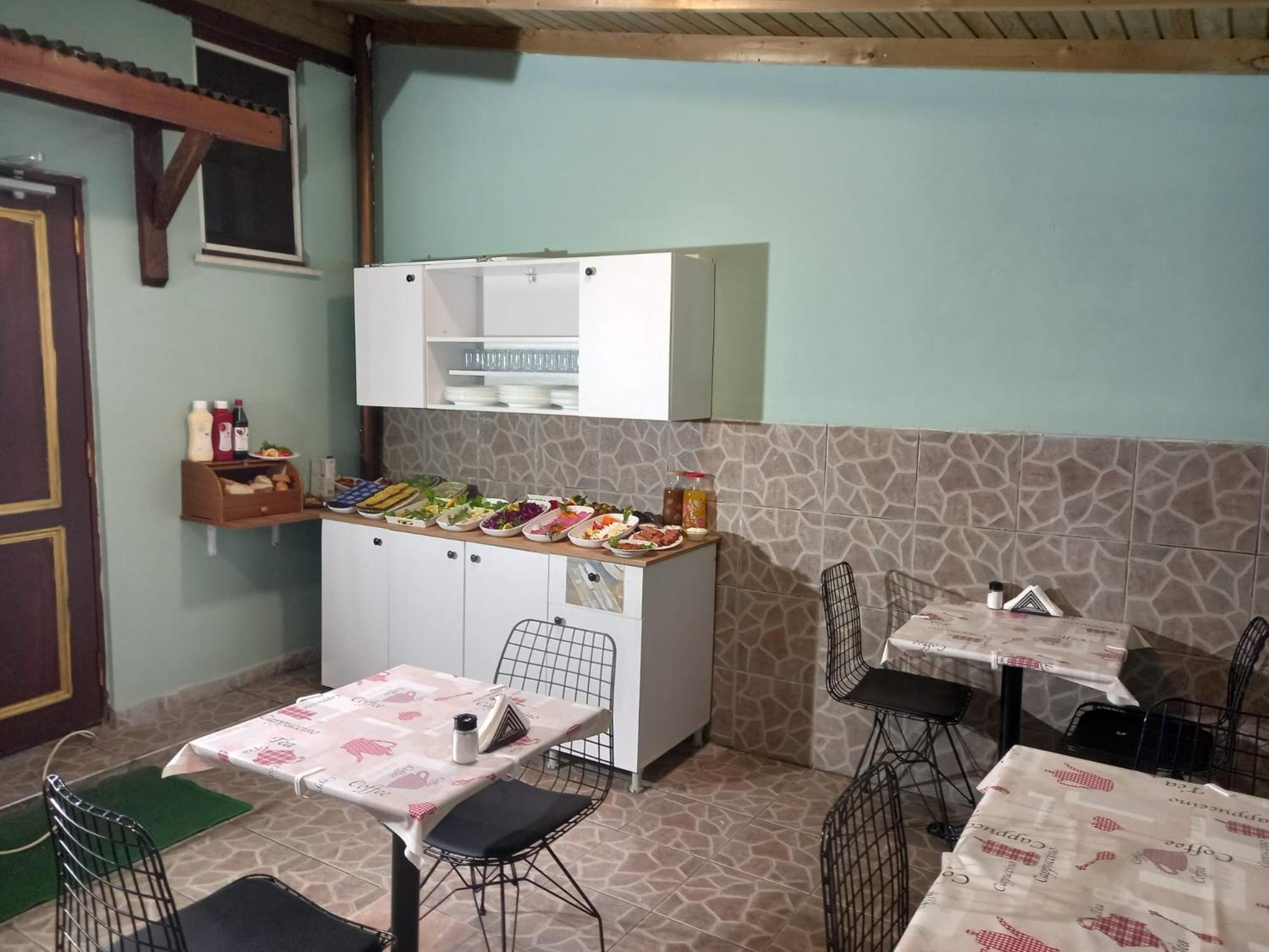 Emirhan Guesthouse & Suites