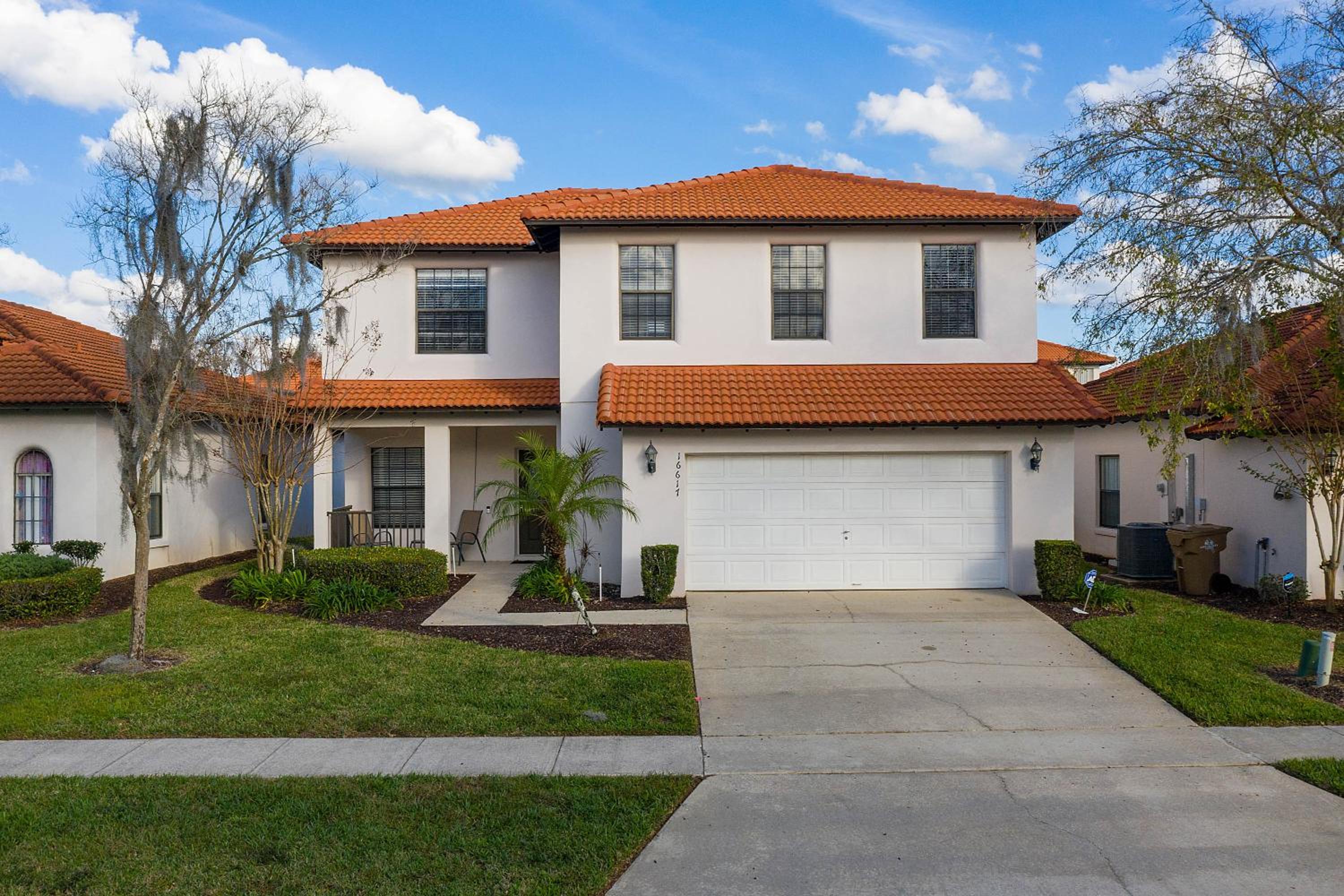 Paradise Resort Styles 4 BEDROOMS with 3 baths Pool and SPA