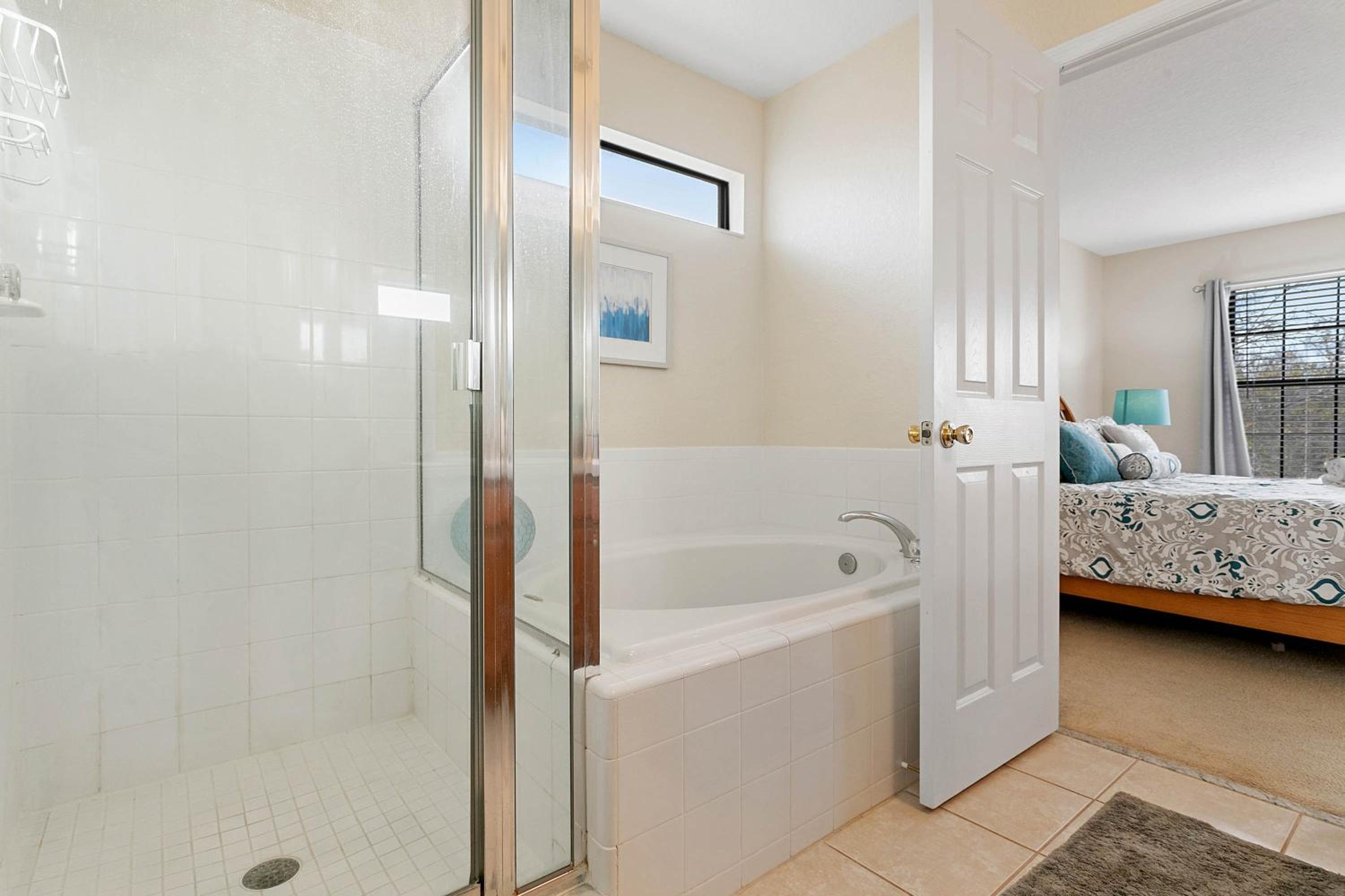 Paradise Resort Styles 4 BEDROOMS with 3 baths Pool and SPA