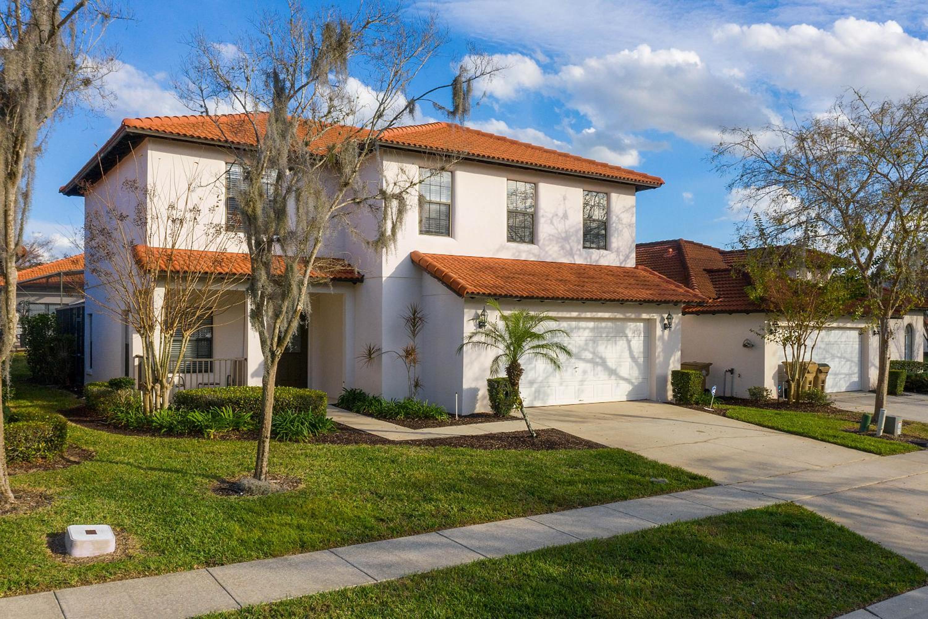 Paradise Resort Styles 4 BEDROOMS with 3 baths Pool and SPA