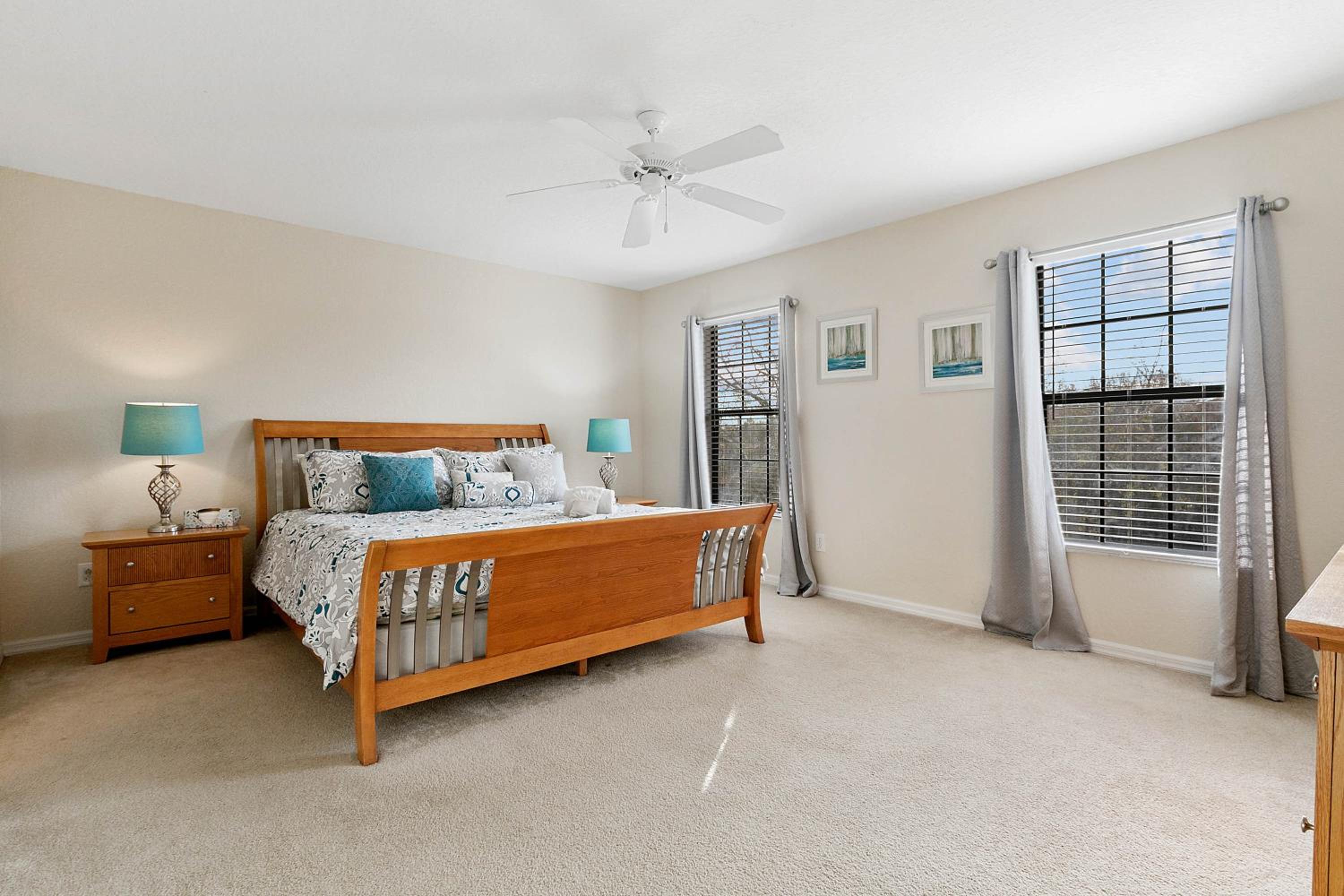 Paradise Resort Styles 4 BEDROOMS with 3 baths Pool and SPA