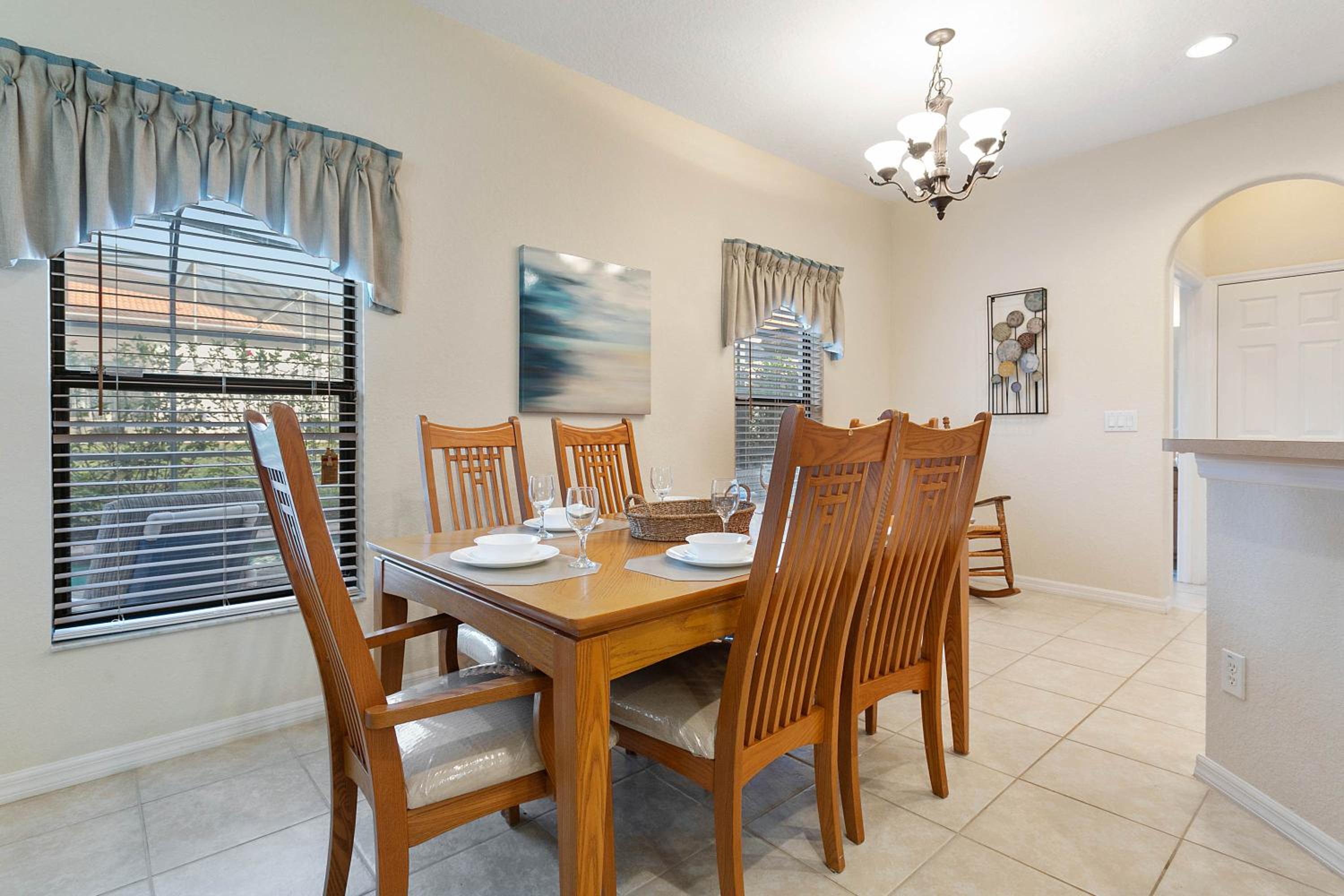 Paradise Resort Styles 4 BEDROOMS with 3 baths Pool and SPA