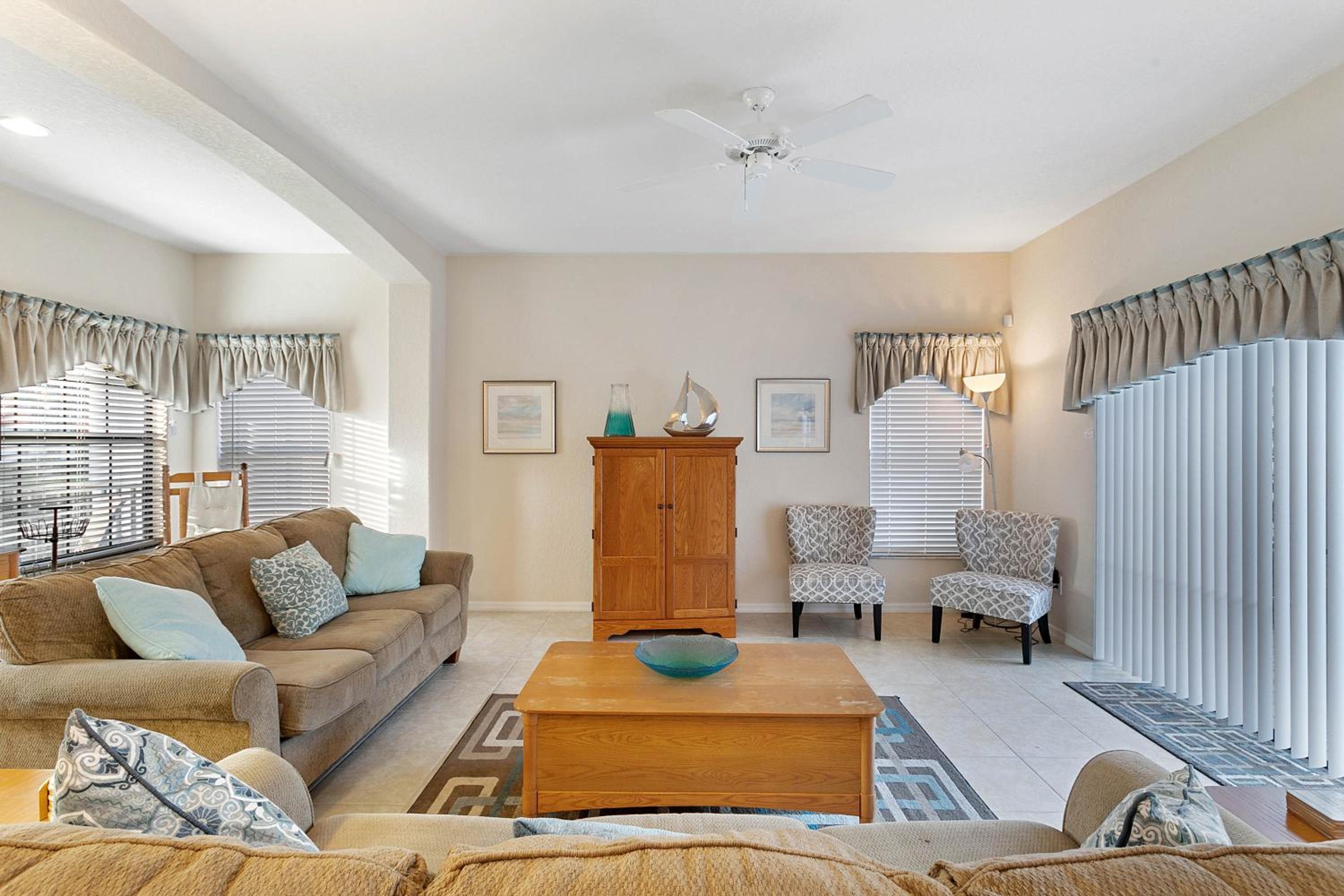 Paradise Resort Styles 4 BEDROOMS with 3 baths Pool and SPA