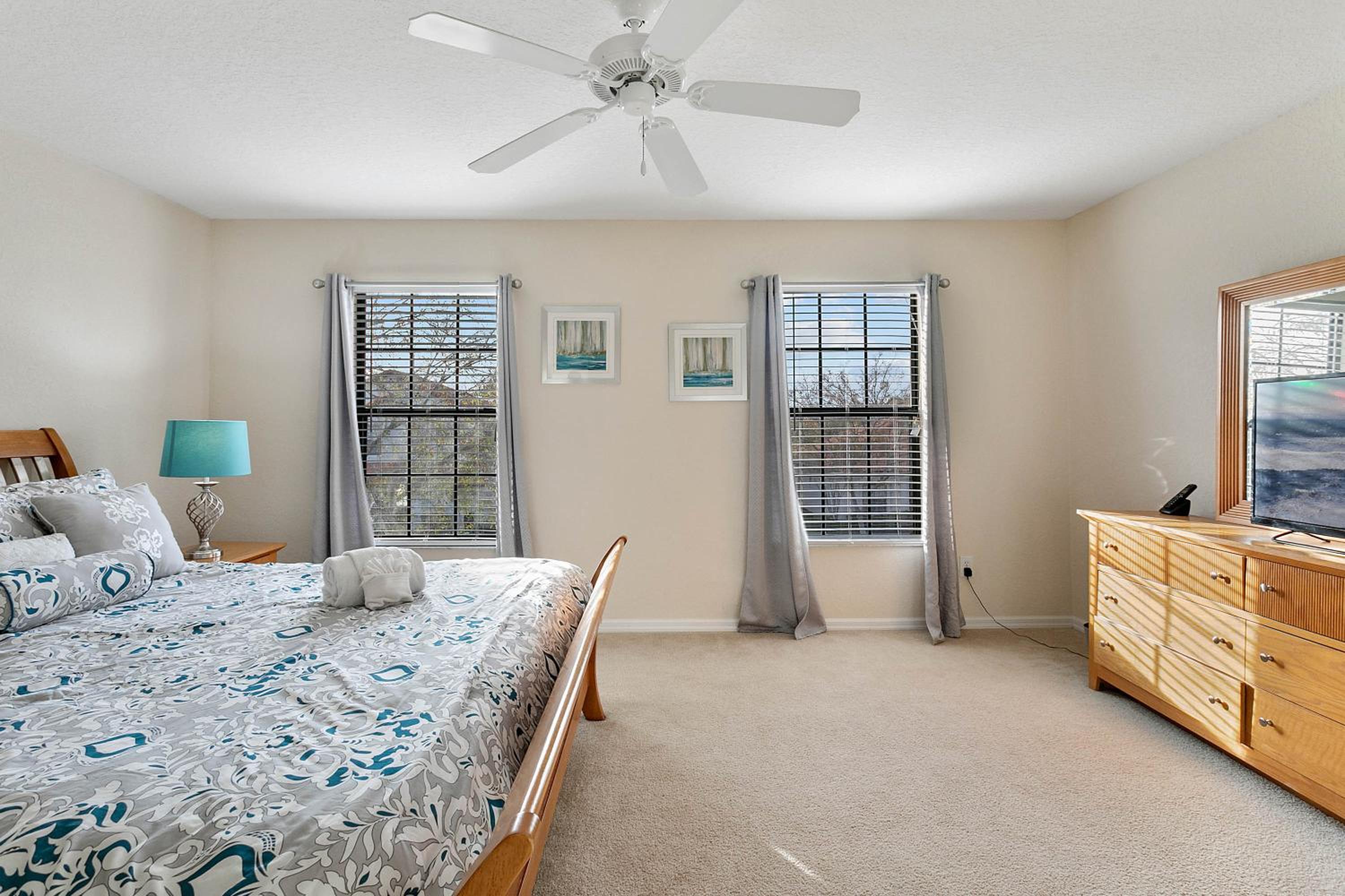 Paradise Resort Styles 4 BEDROOMS with 3 baths Pool and SPA