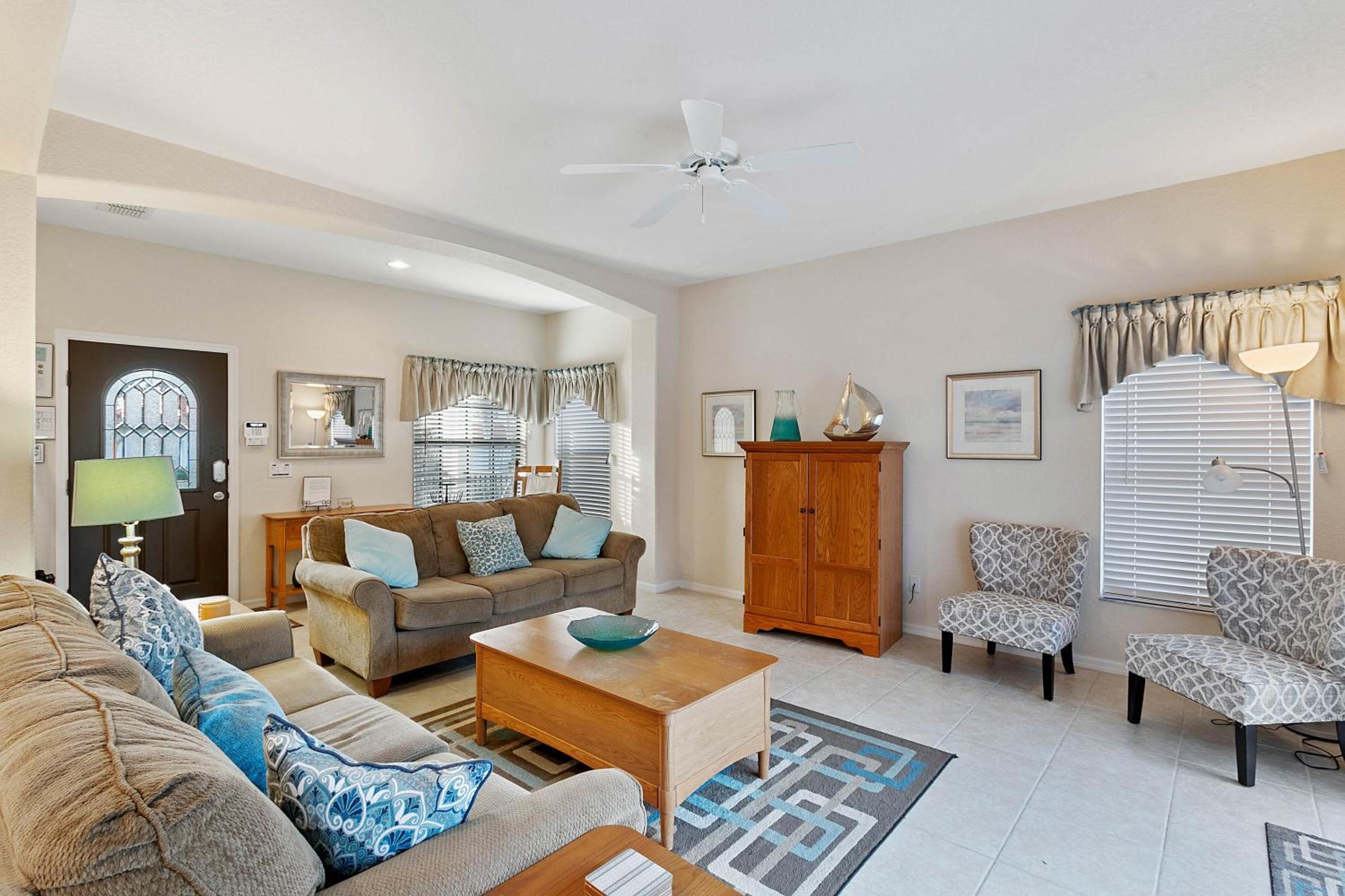 Paradise Resort Styles 4 BEDROOMS with 3 baths Pool and SPA