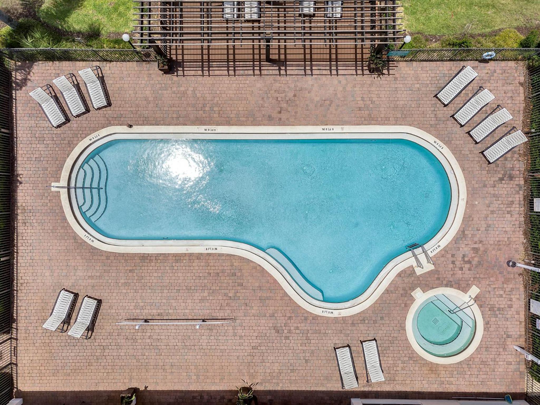 Paradise Resort Styles 4 BEDROOMS with 3 baths Pool and SPA