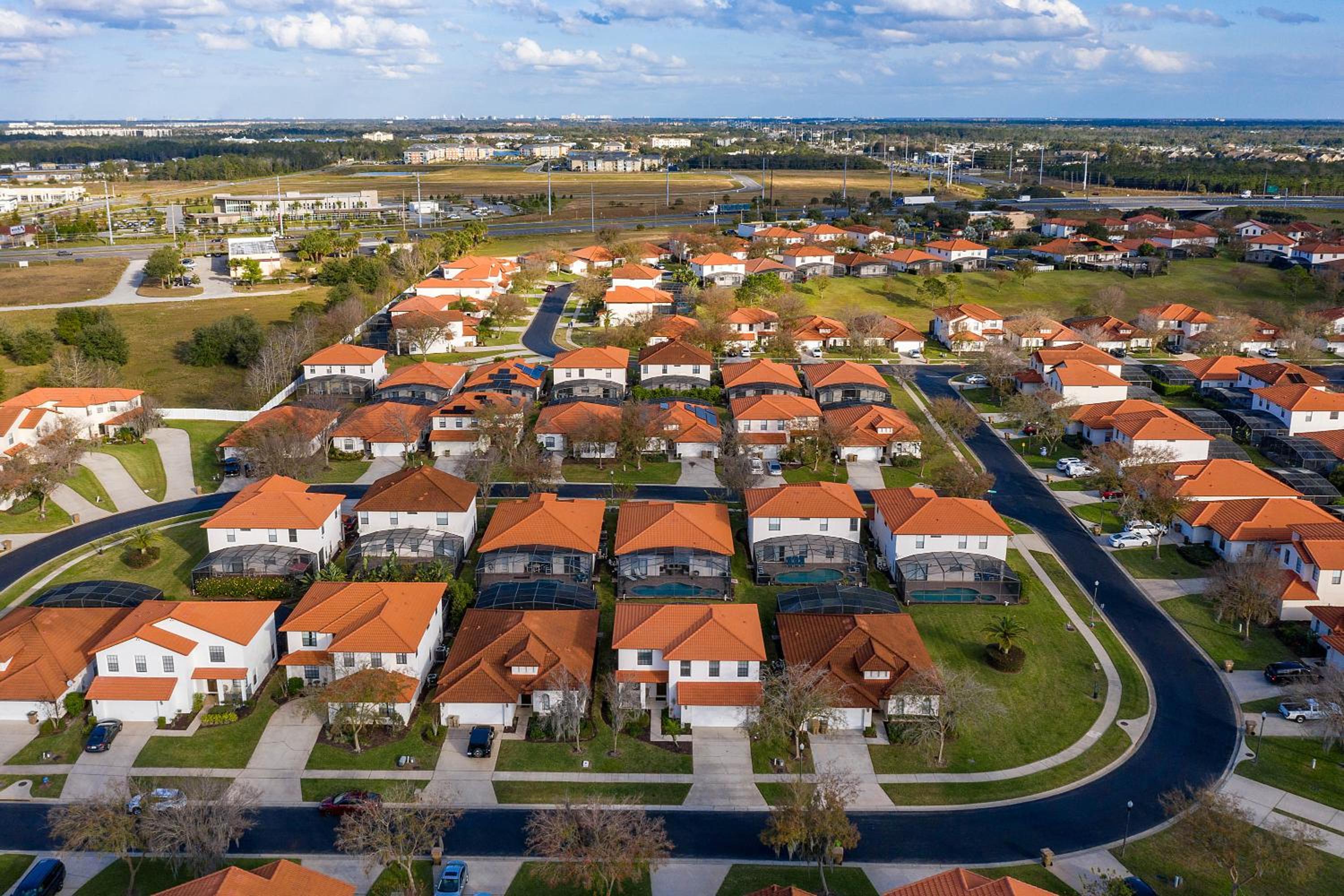 Paradise Resort Styles 4 BEDROOMS with 3 baths Pool and SPA