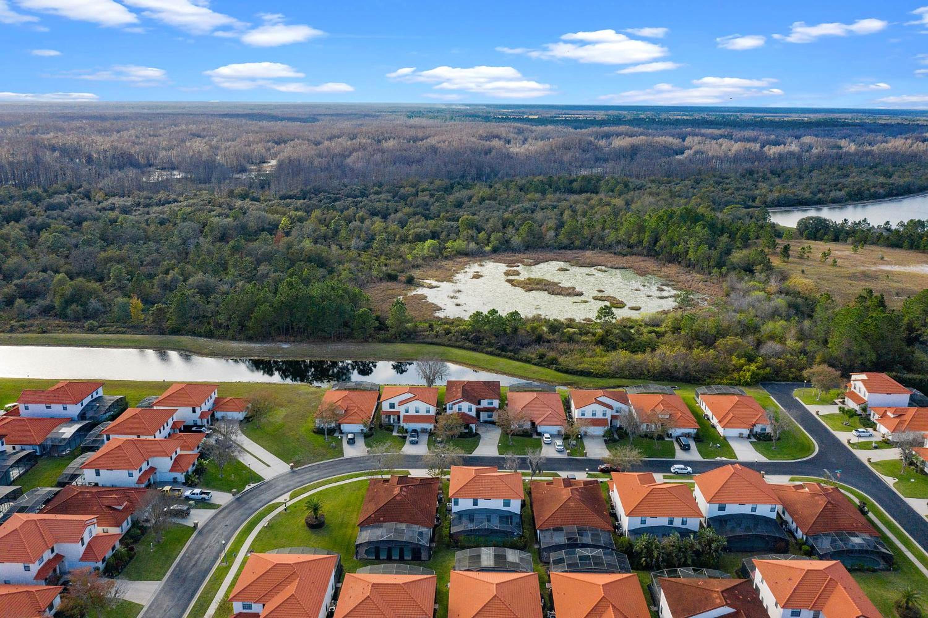 Paradise Resort Styles 4 BEDROOMS with 3 baths Pool and SPA