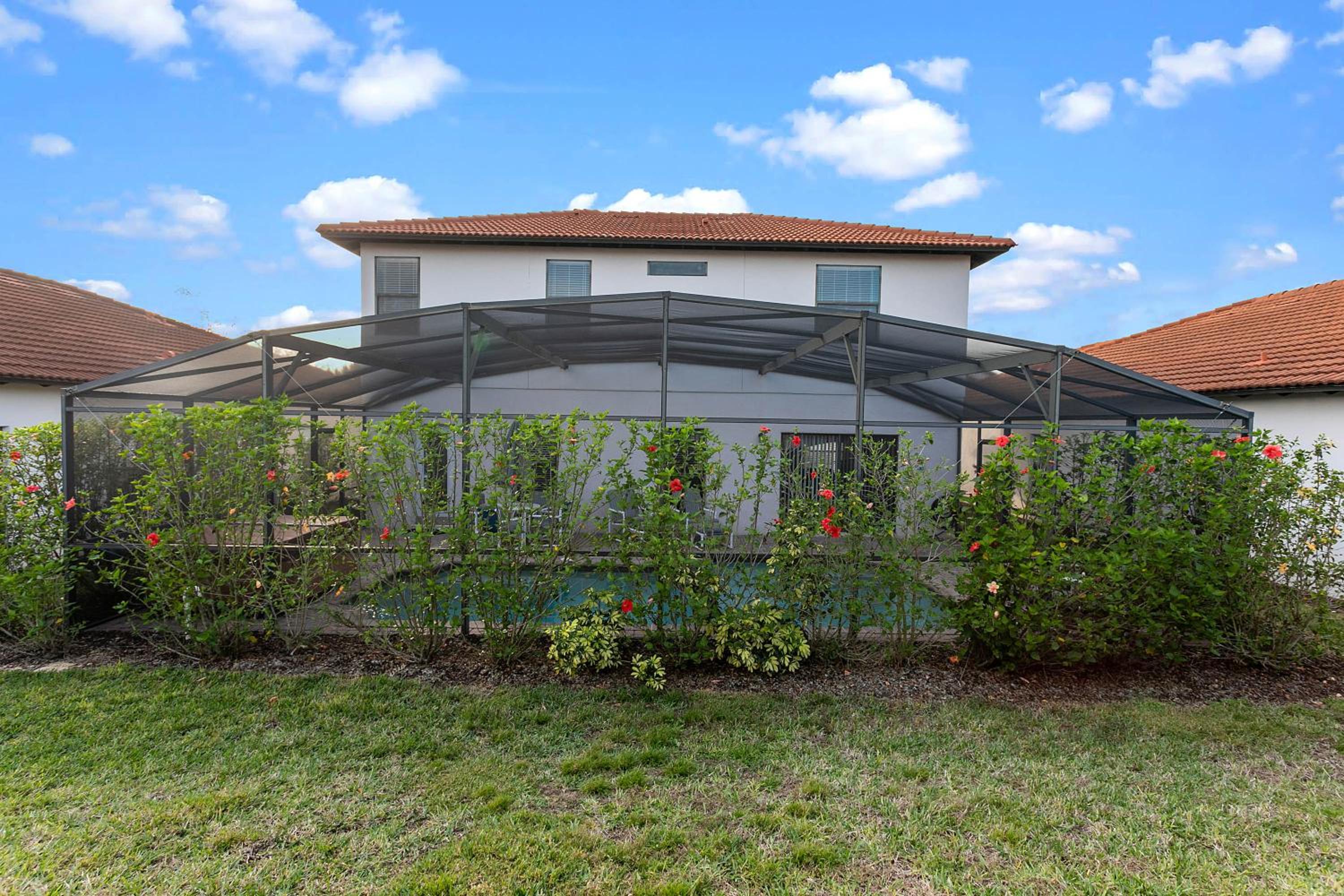 Paradise Resort Styles 4 BEDROOMS with 3 baths Pool and SPA