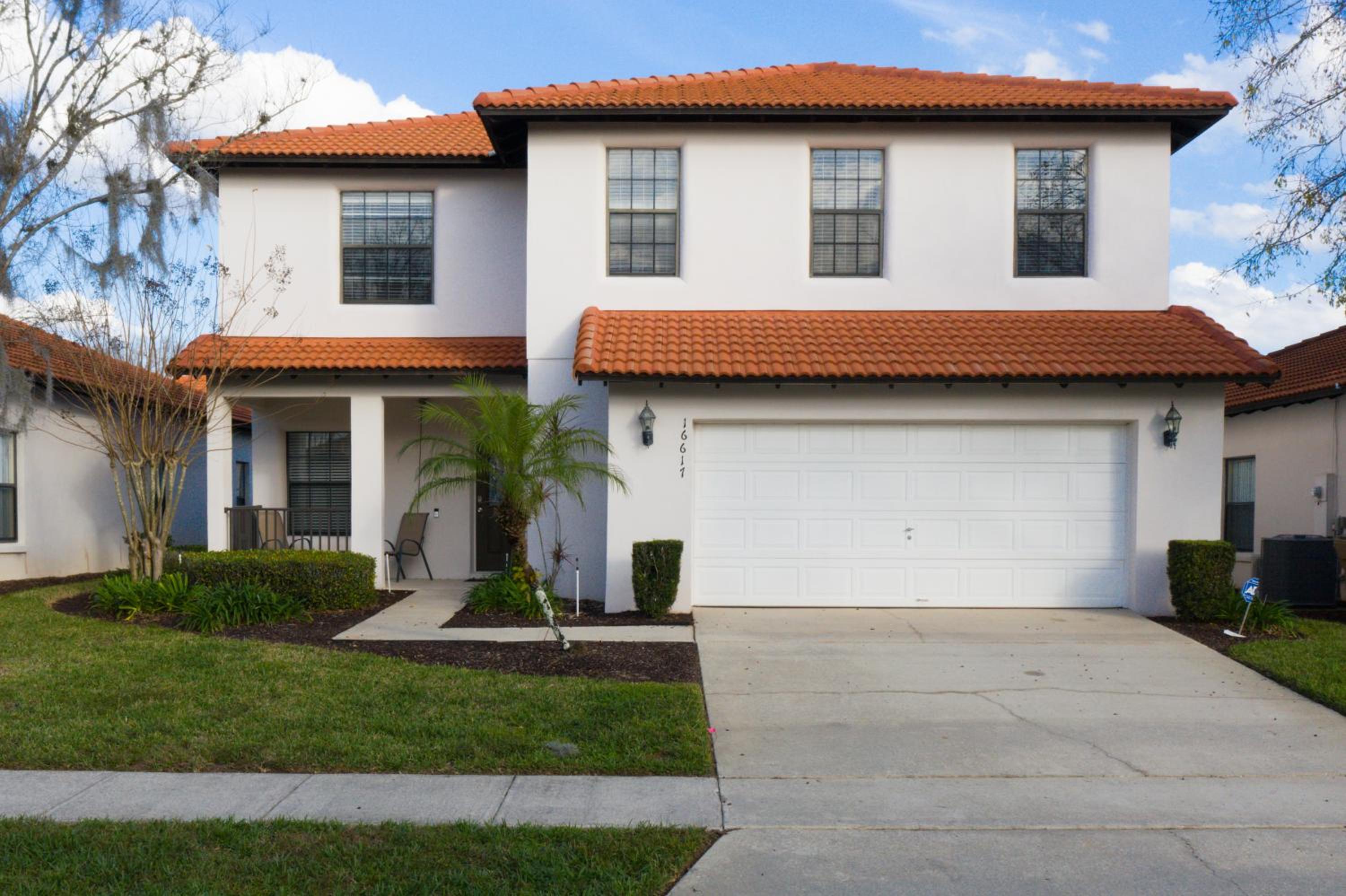Paradise Resort Styles 4 BEDROOMS with 3 baths Pool and SPA