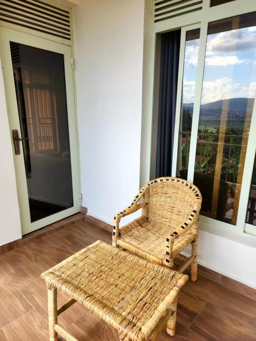 DAZZLET RWANDA
