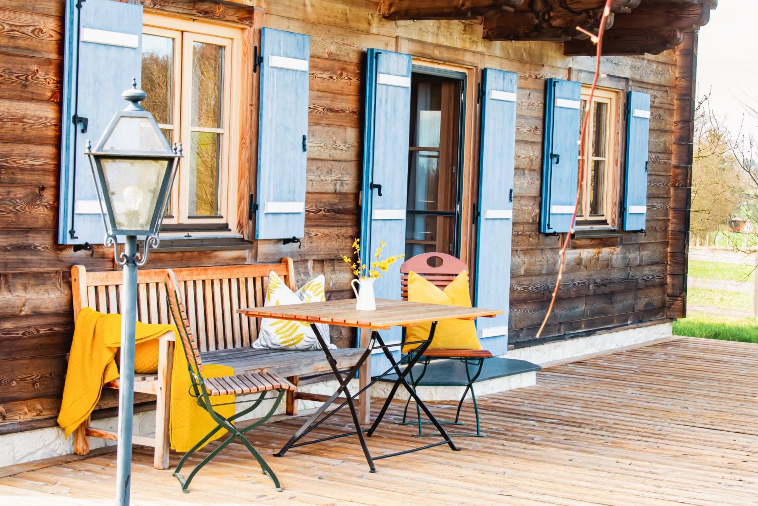 Chalet im Grünen in Seenähe