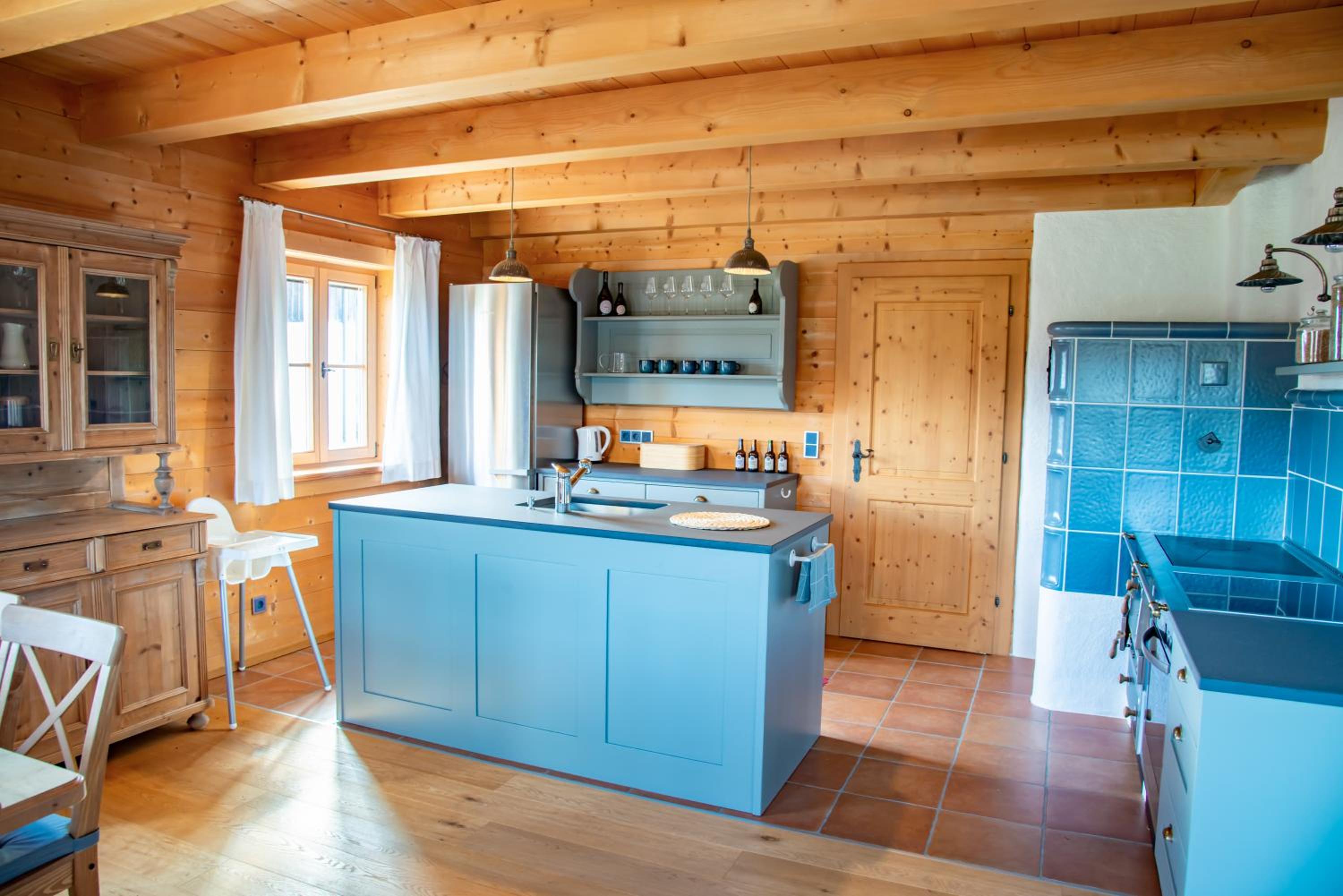 Chalet im Grünen in Seenähe