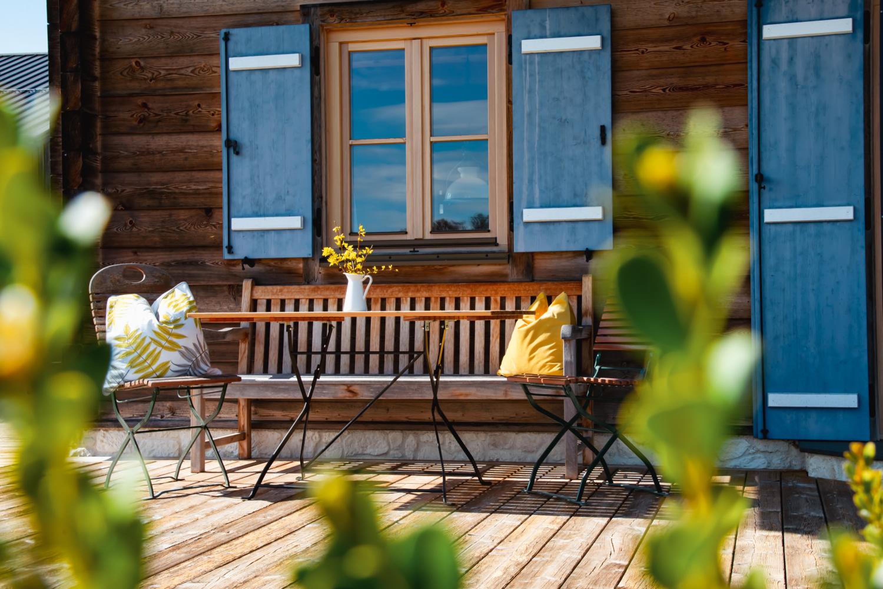 Chalet im Grünen in Seenähe