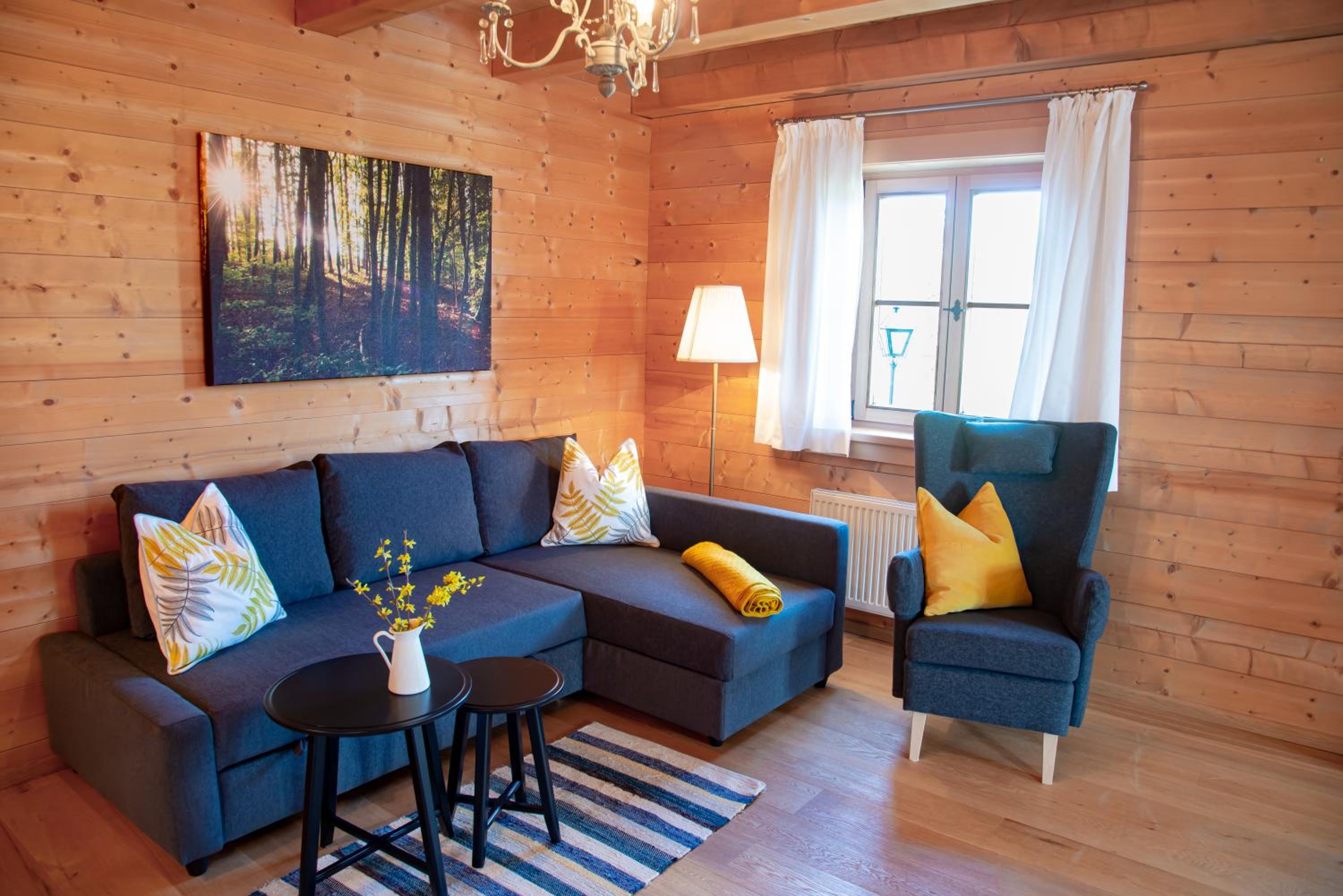 Chalet im Grünen in Seenähe