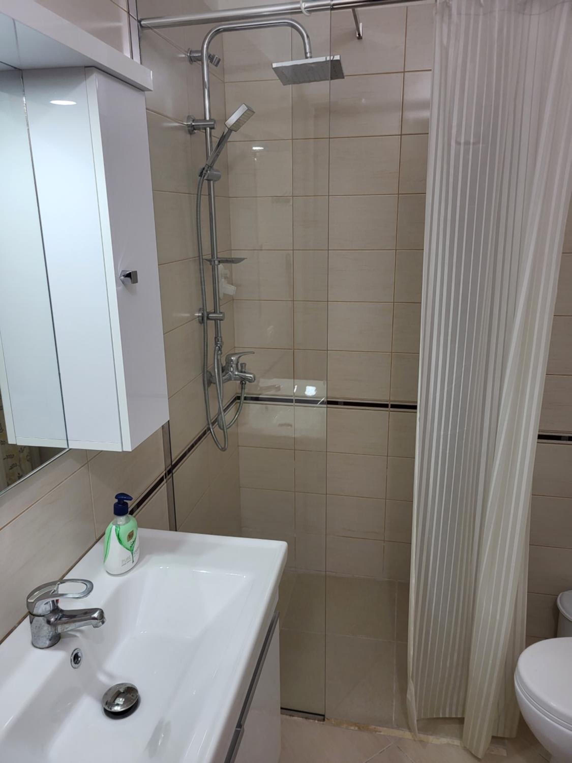 ASTA Apartments Free Private Parking