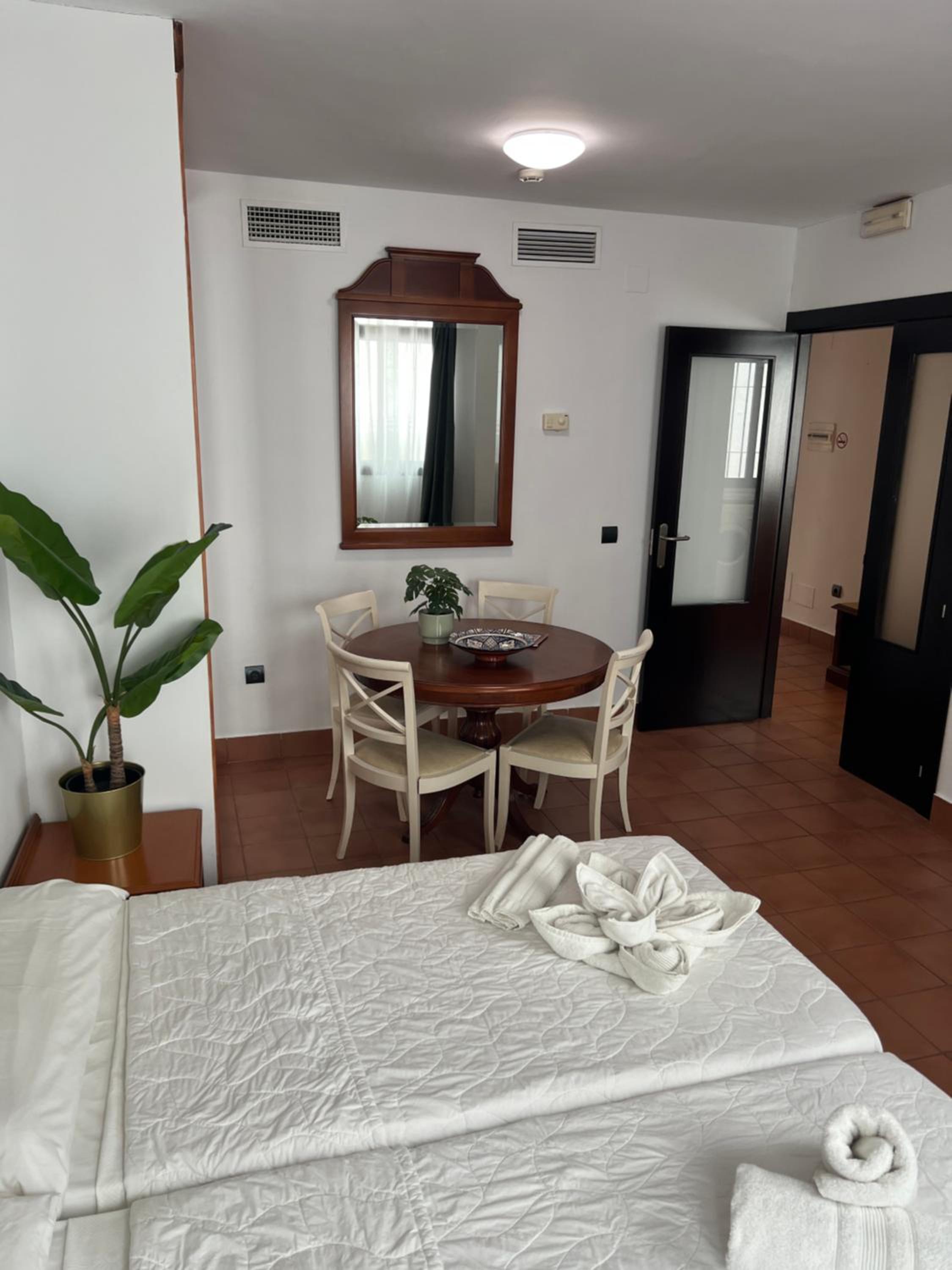 I AM La Posada Hotel and Apartment