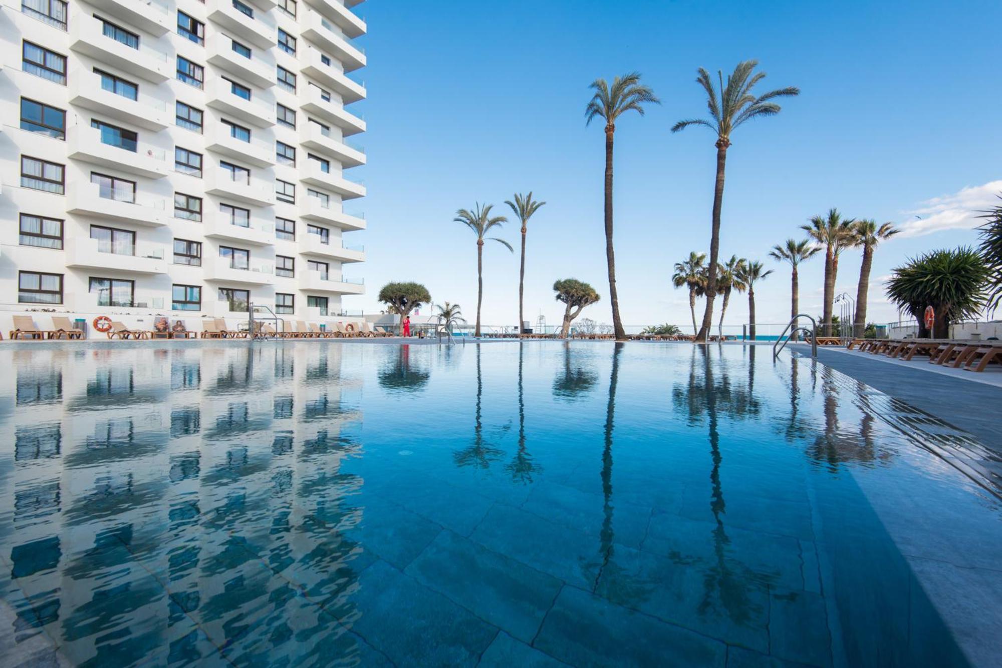 ALOHA MARINA Private APARTMENT 1st line Ocean Beach CARIHUELA