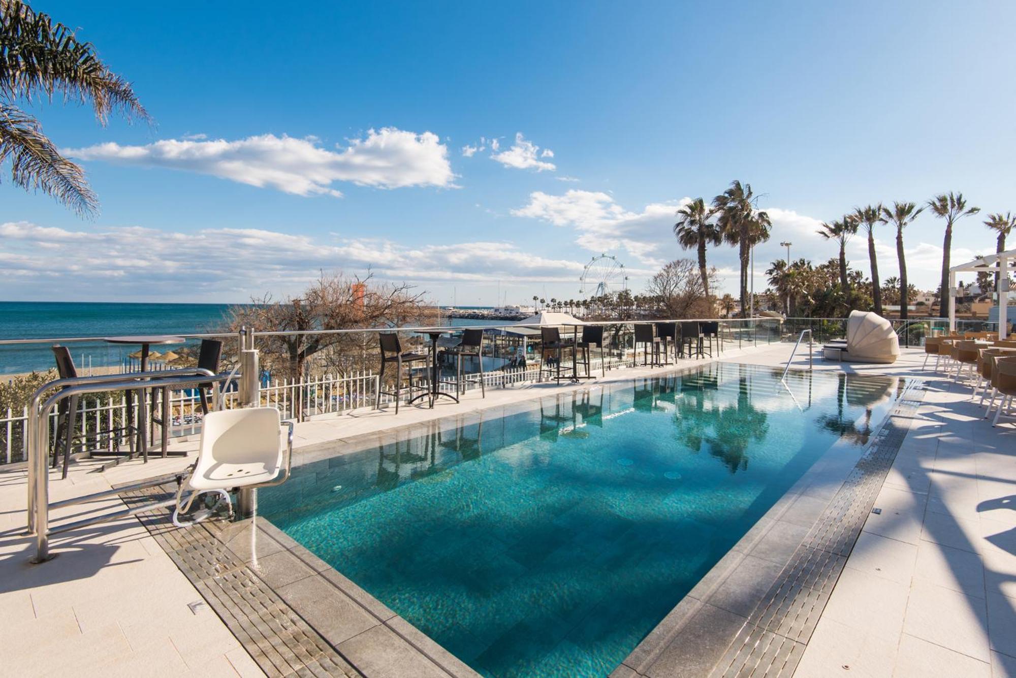 ALOHA MARINA Private APARTMENT 1st line Ocean Beach CARIHUELA