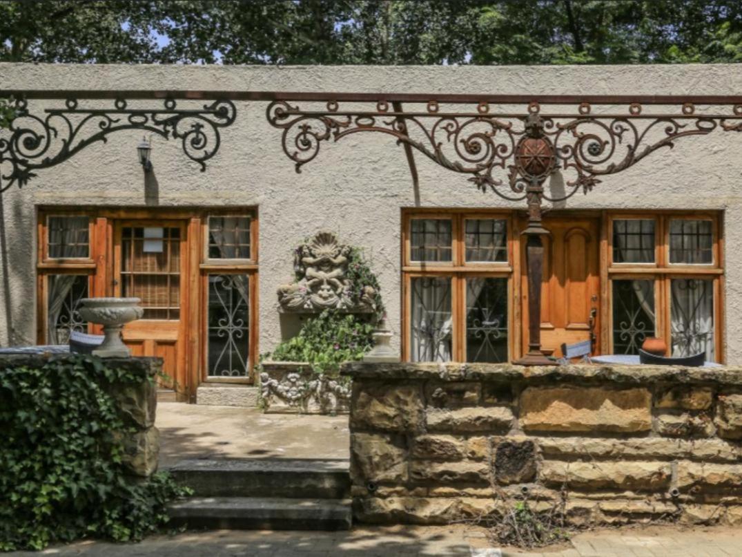 The Green Acorn Guest House
