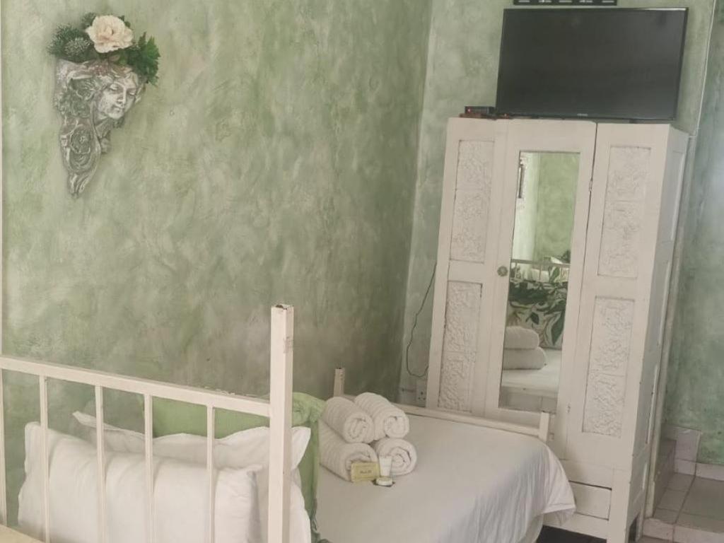 The Green Acorn Guest House