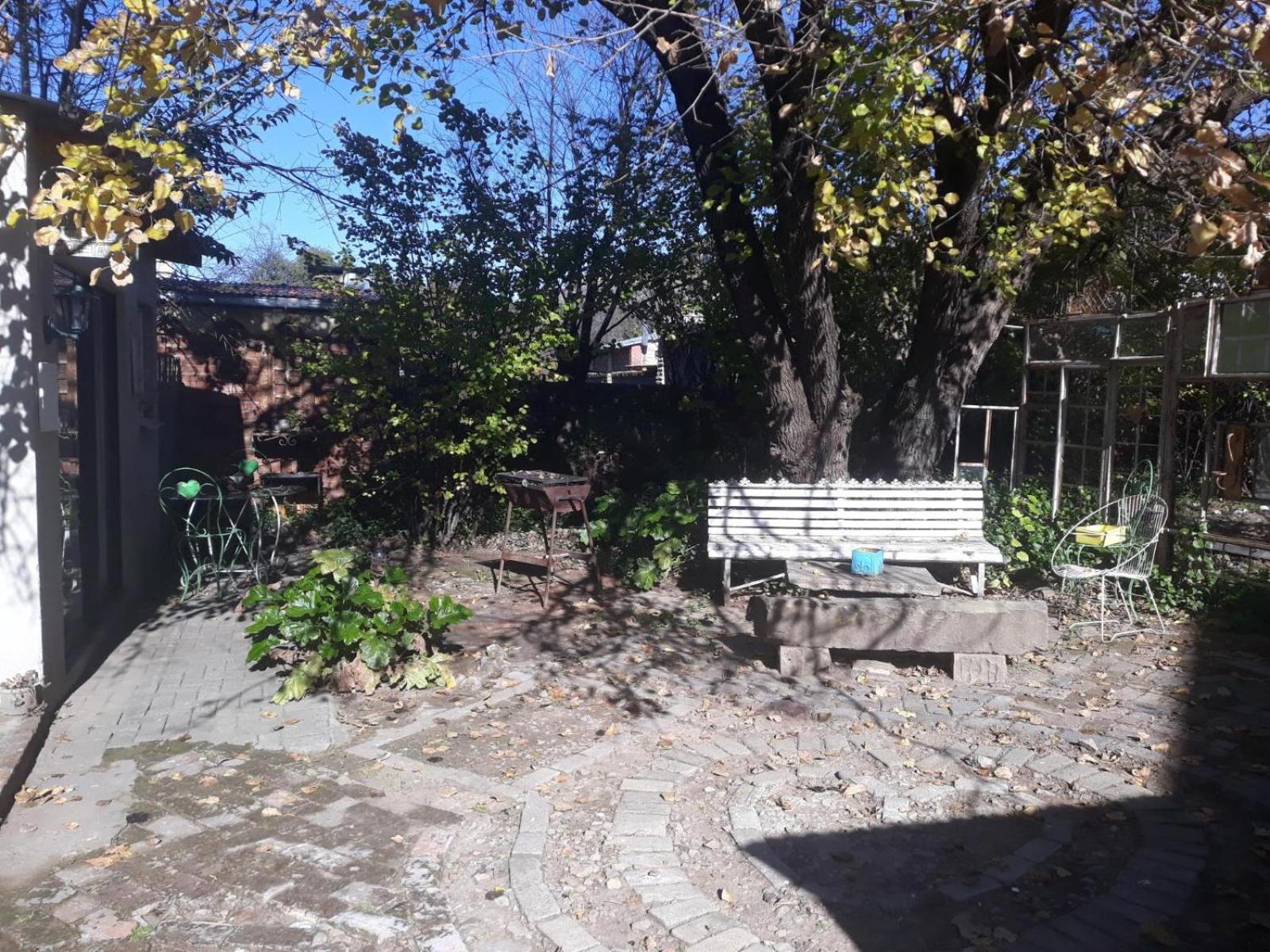 The Green Acorn Guest House
