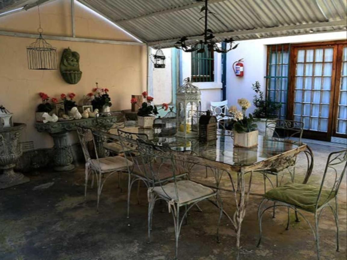 The Green Acorn Guest House
