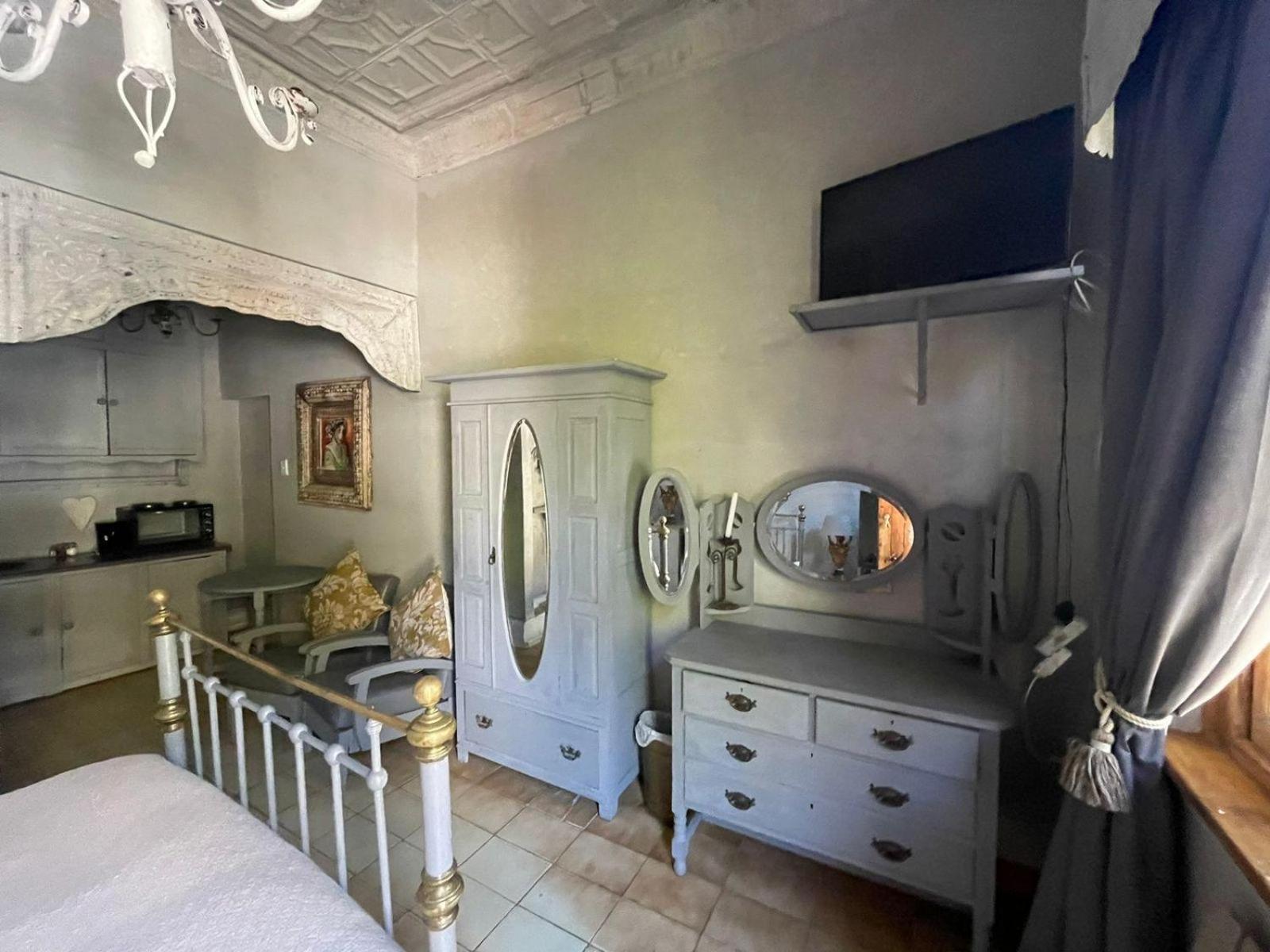The Green Acorn Guest House