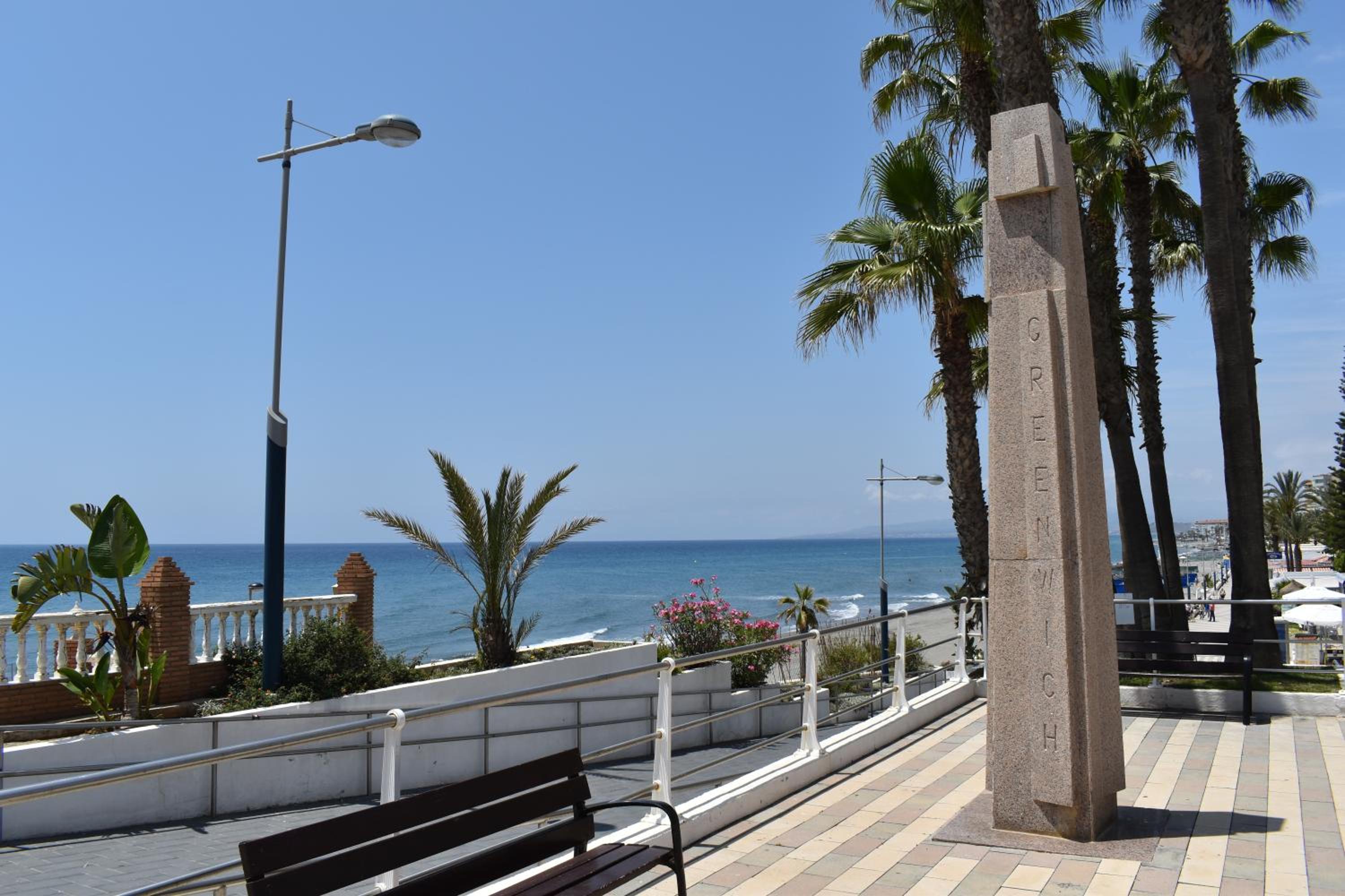 Fantastic studio - beachfront