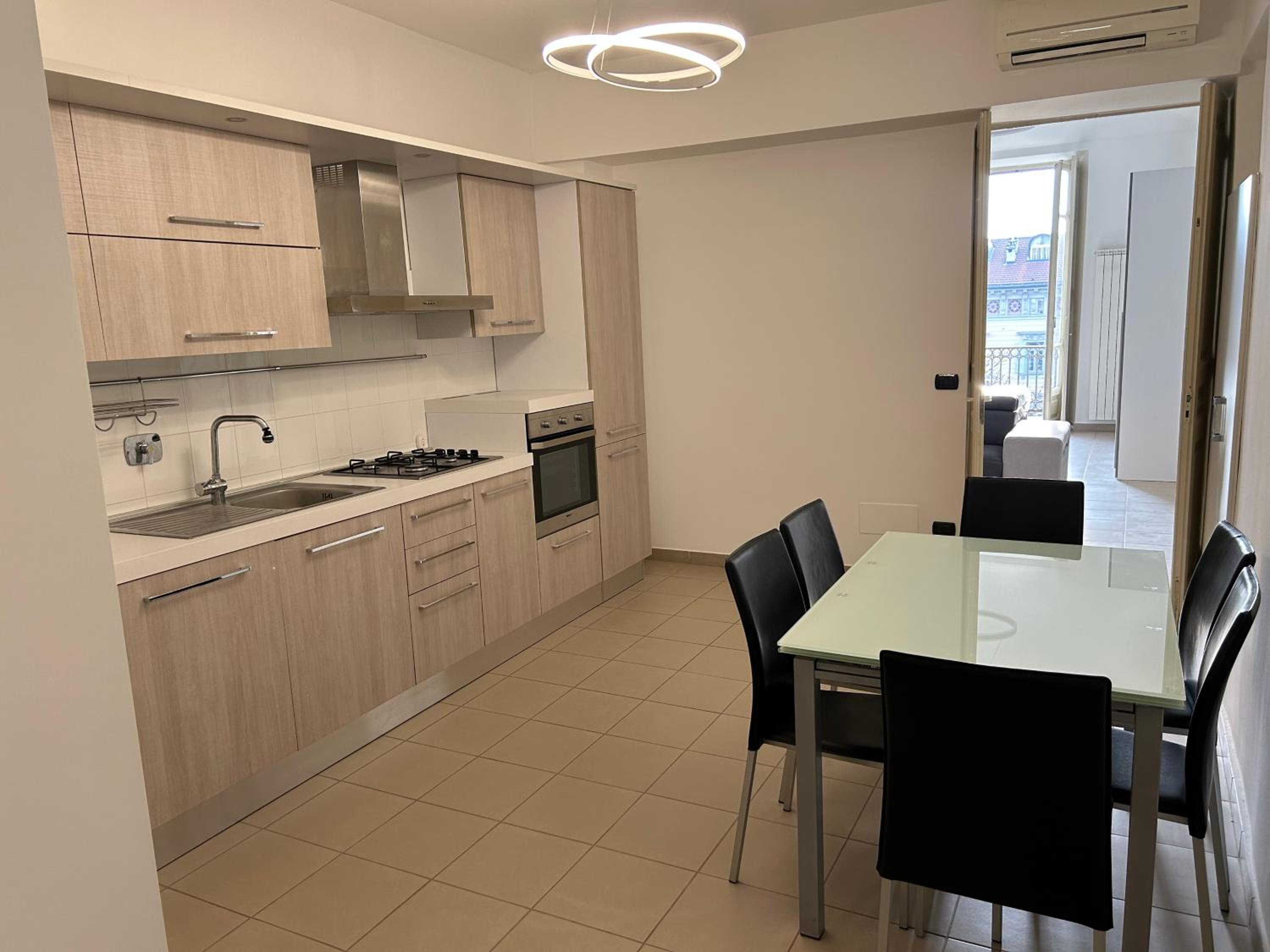 Typical one bedroom apartment in Turin center view 4