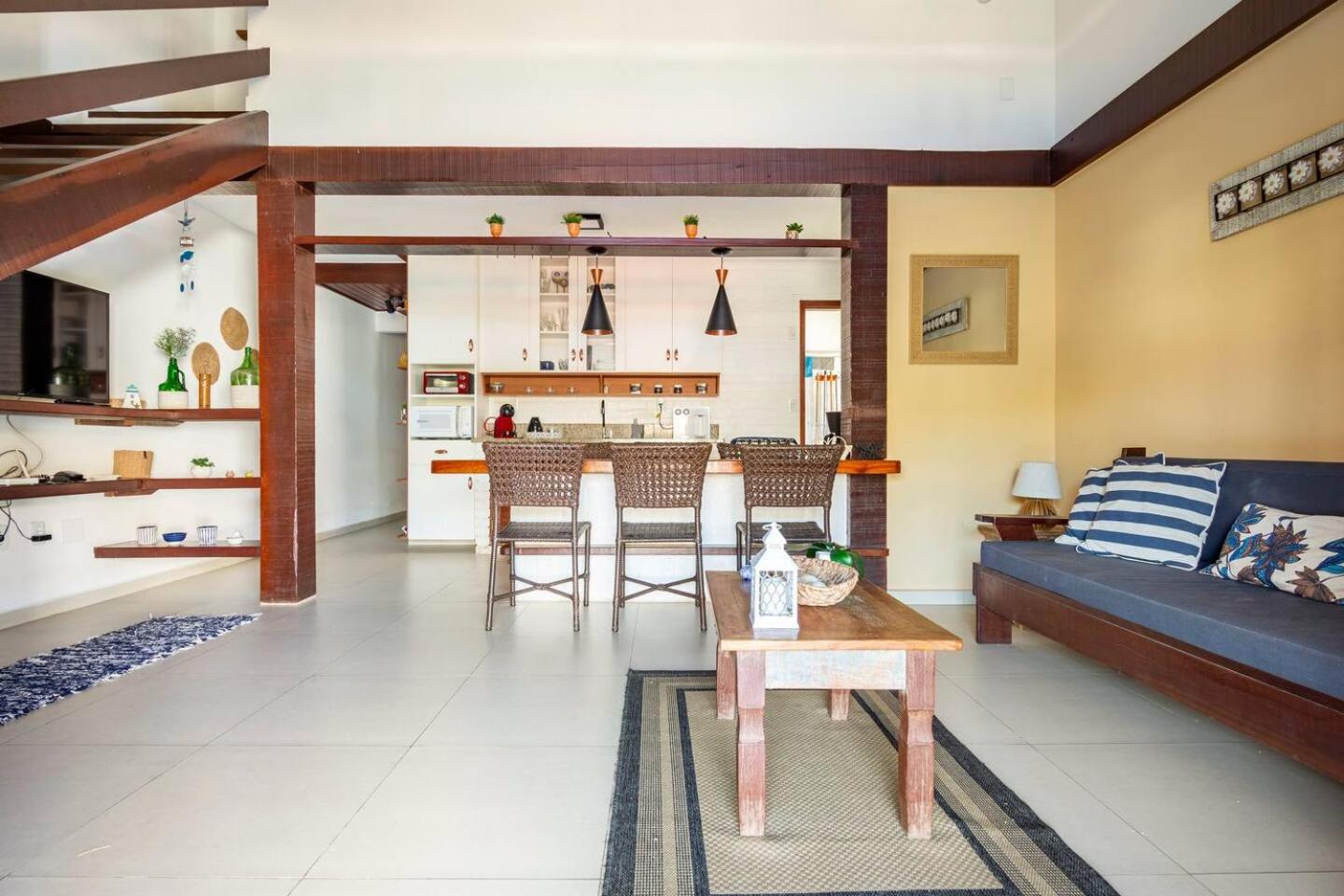LINDA CASA CONDOMÍNIO EM BÚZIOS