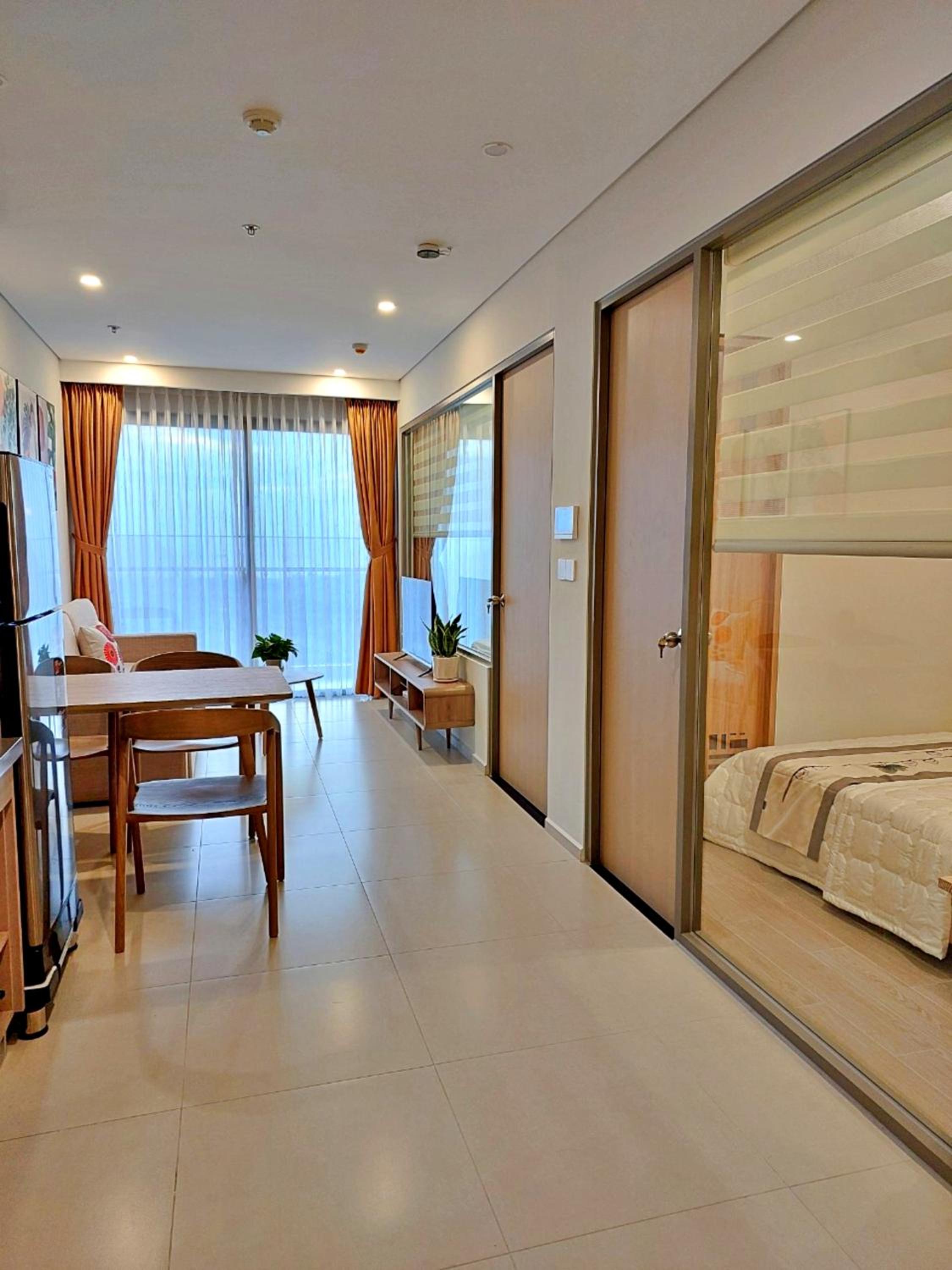 HANZ Business Suite The Song Grand Residence view 2