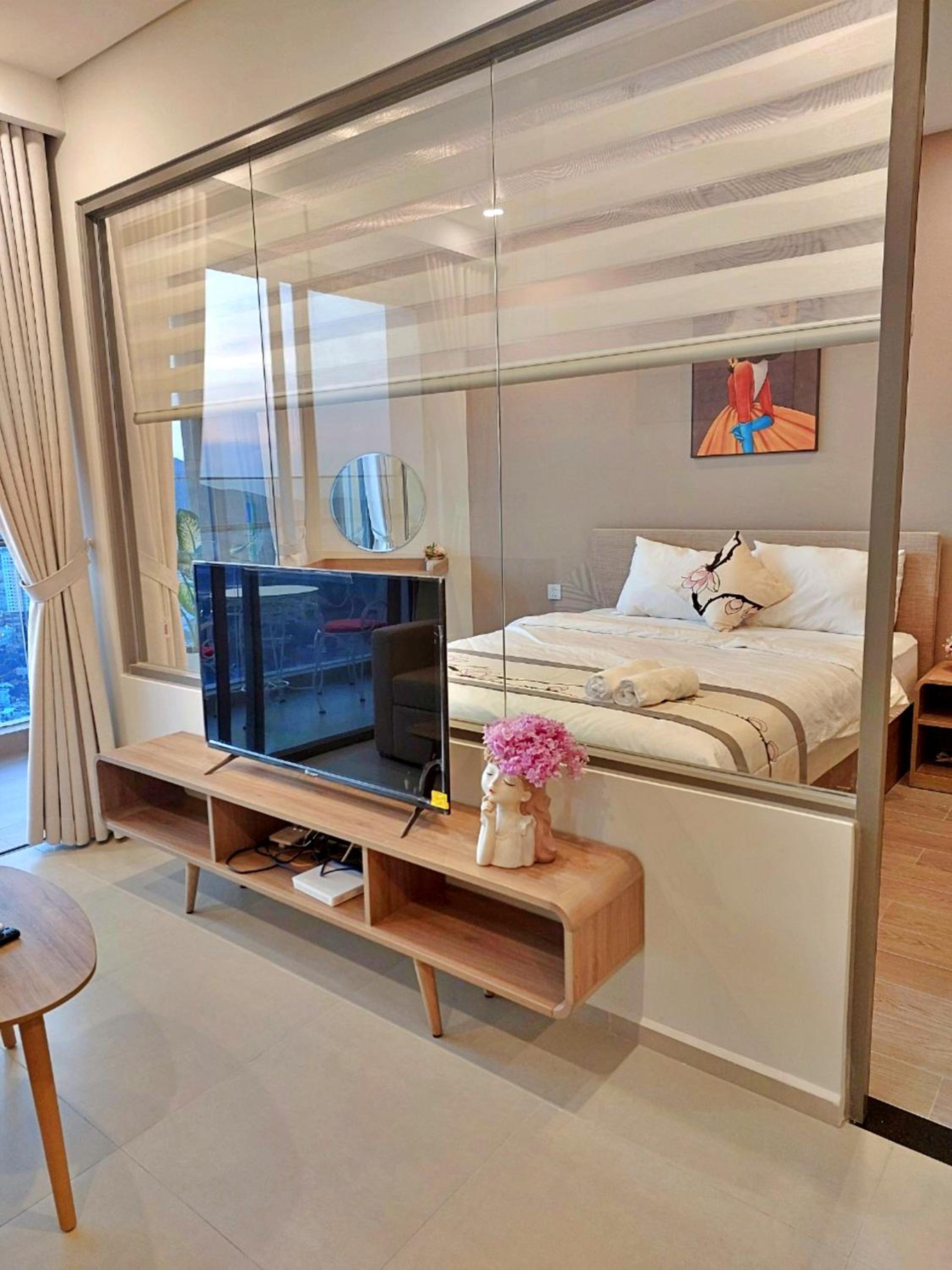 HANZ Business Suite The Song Grand Residence view 4