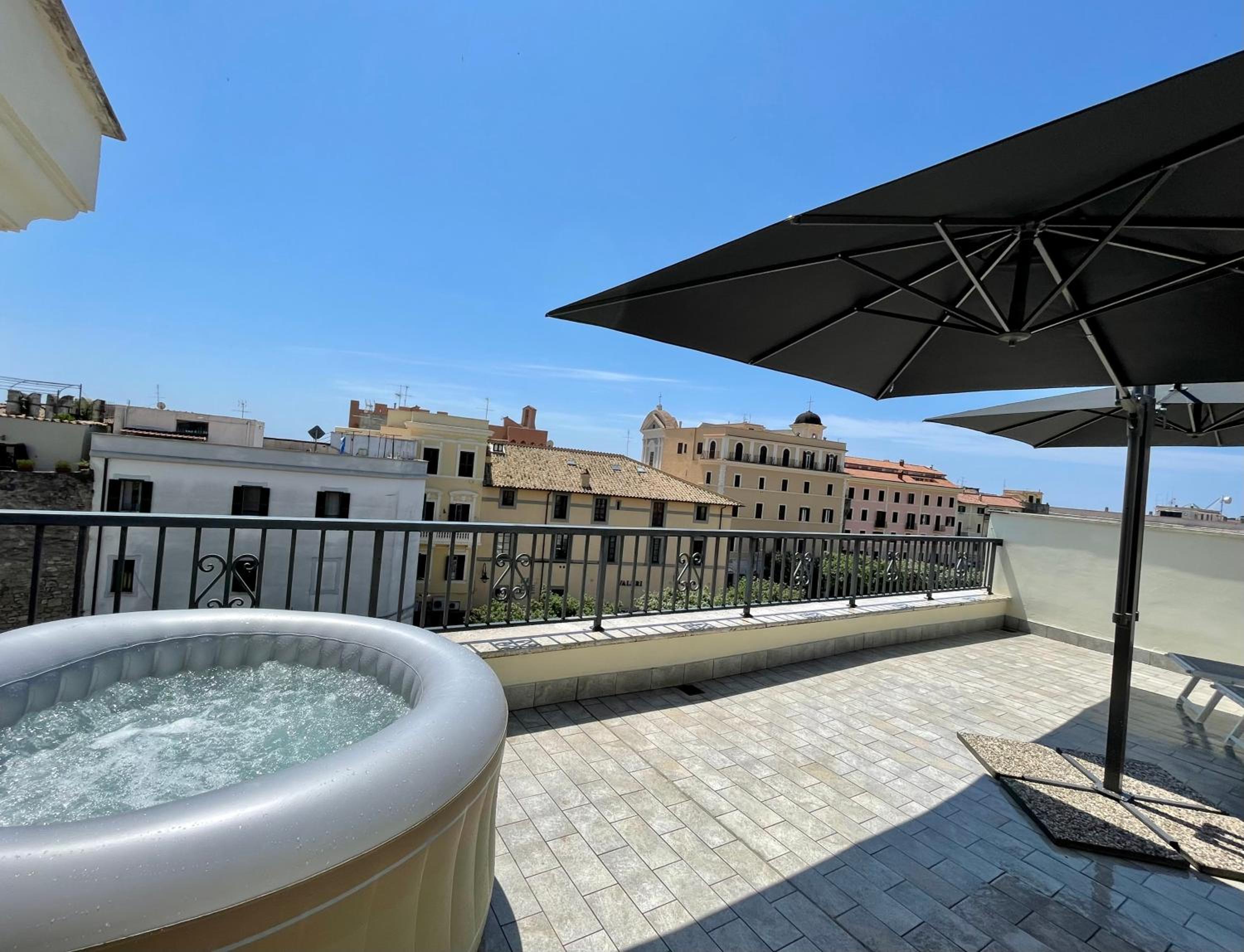 NEWHOUSE ROOFTOP - Super Penthouse Seaview