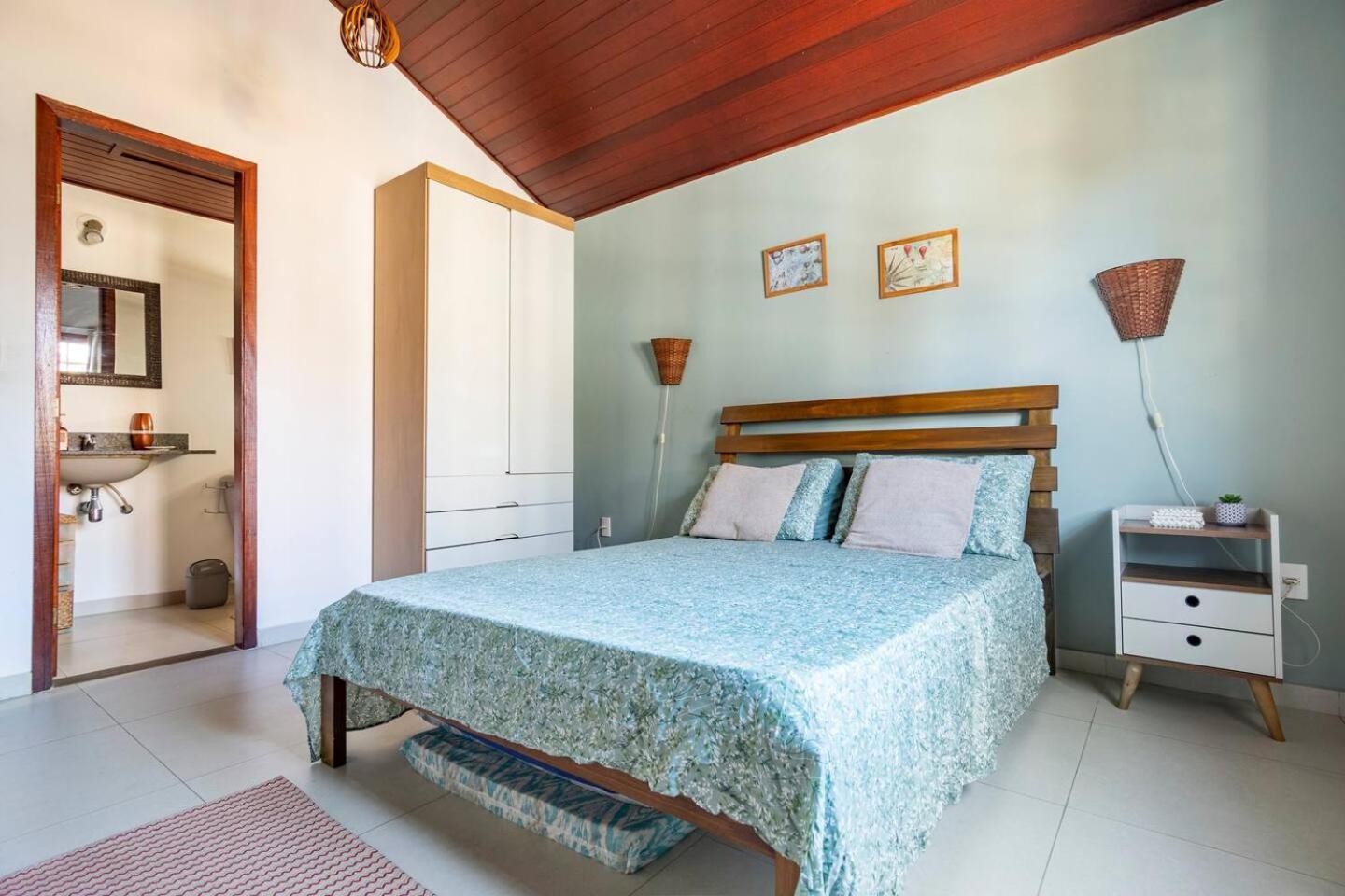 LINDA CASA CONDOMÍNIO EM BÚZIOS