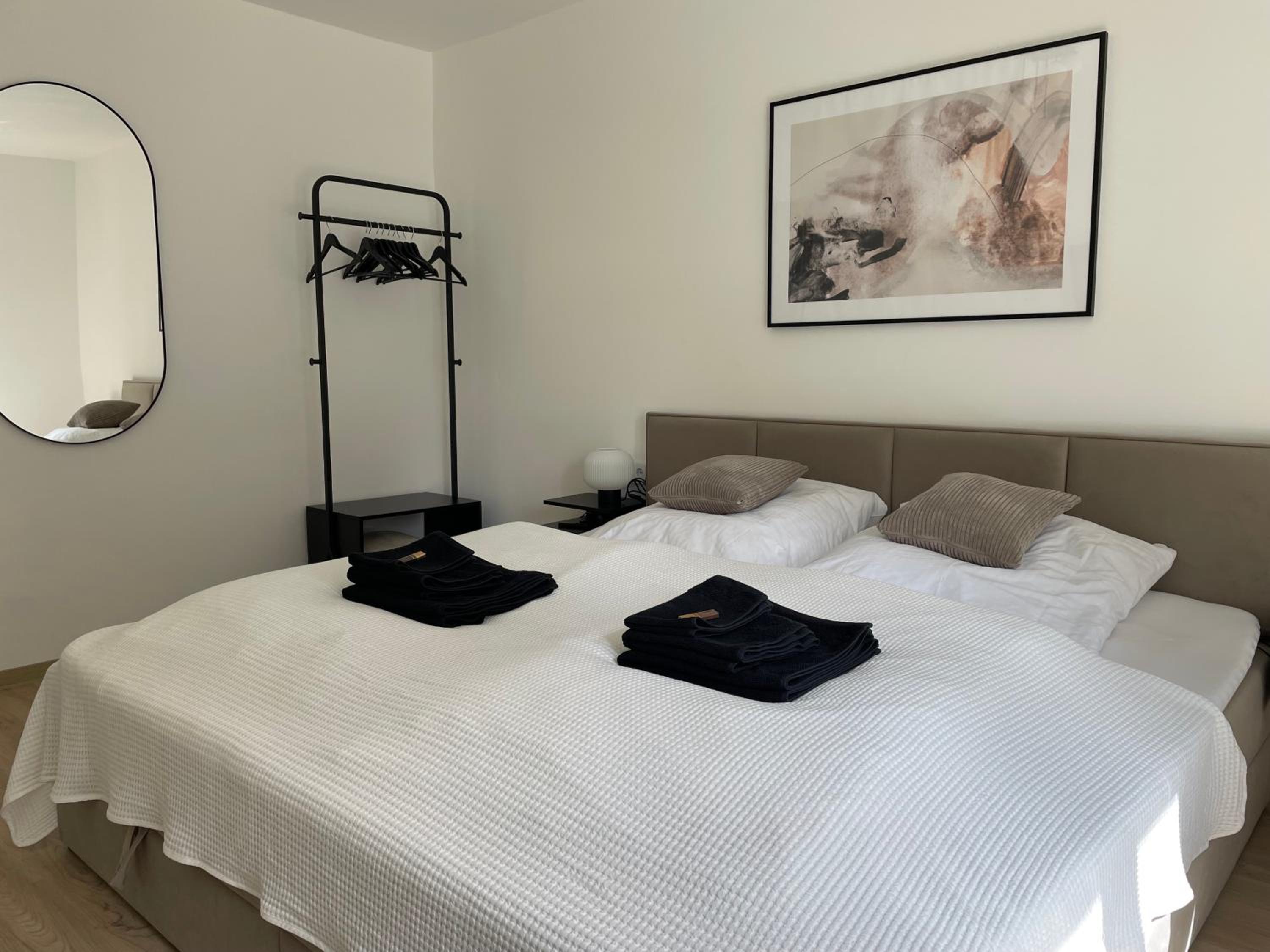 LIGHTPLACE • Design • Boxspring • Balkon • 2 Smart TV •Innenstadt