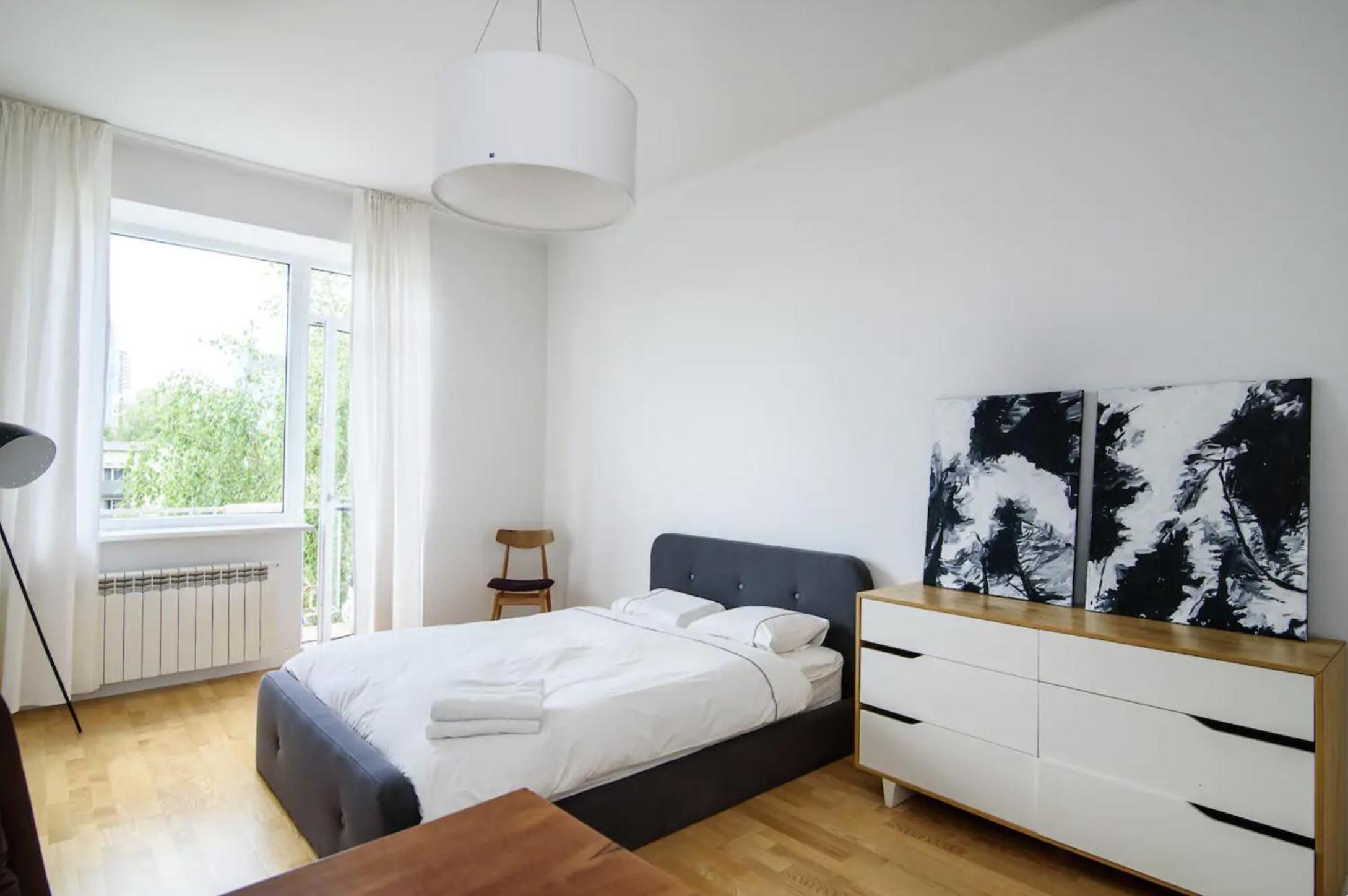 Charming Apartment with Great Location by URBAN RENT view 5