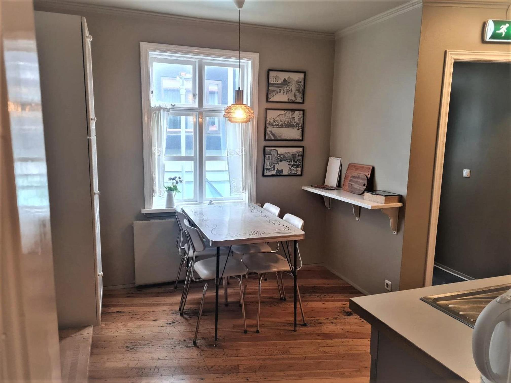 Grettir Guesthouse Downtown Charm