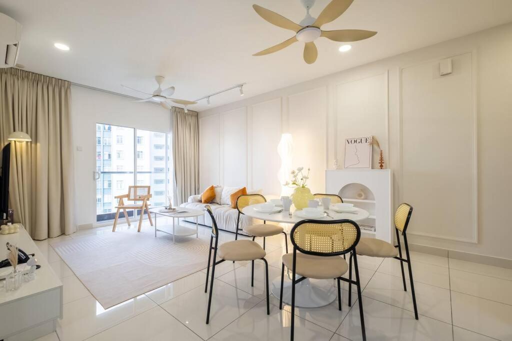 Instagrammable Paraiso near Pavilion Bukit Jalil 7pax