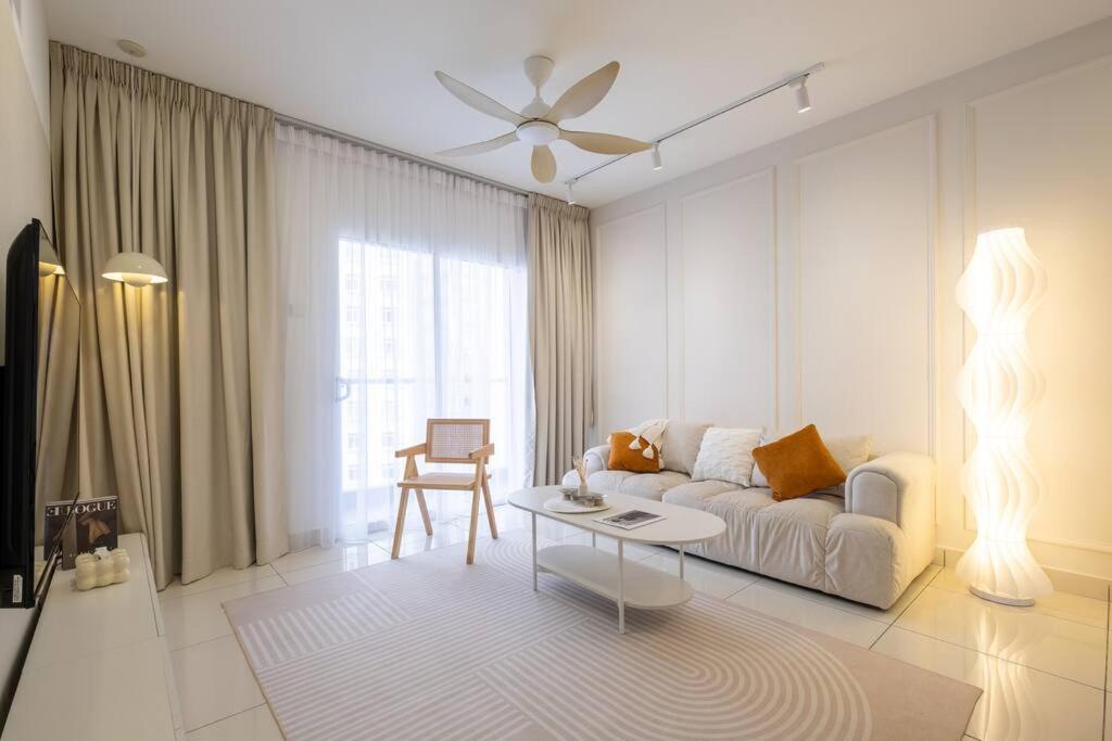 Instagrammable Paraiso near Pavilion Bukit Jalil 7pax