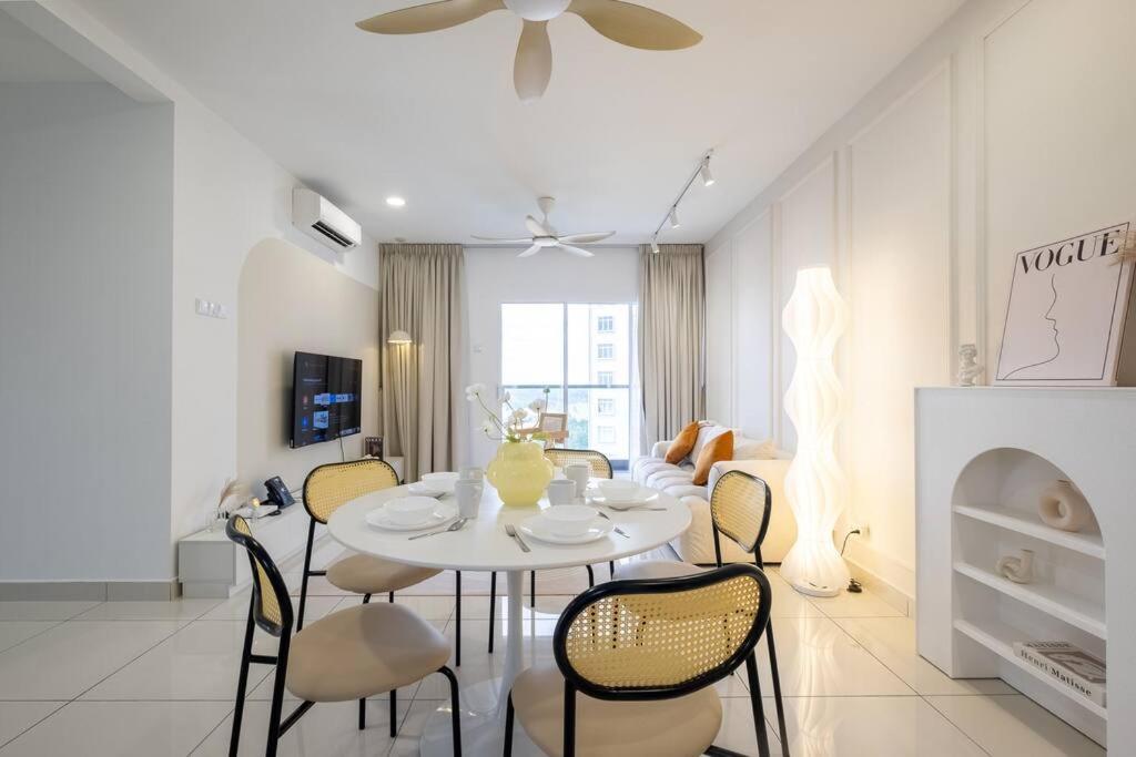 Instagrammable Paraiso near Pavilion Bukit Jalil 7pax