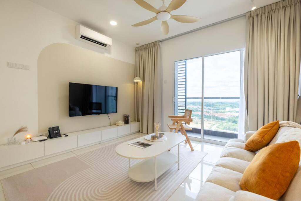 Instagrammable Paraiso near Pavilion Bukit Jalil 7pax