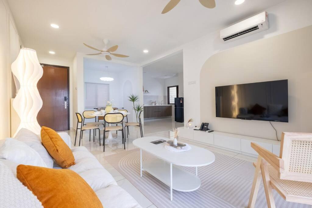 Instagrammable Paraiso near Pavilion Bukit Jalil 7pax