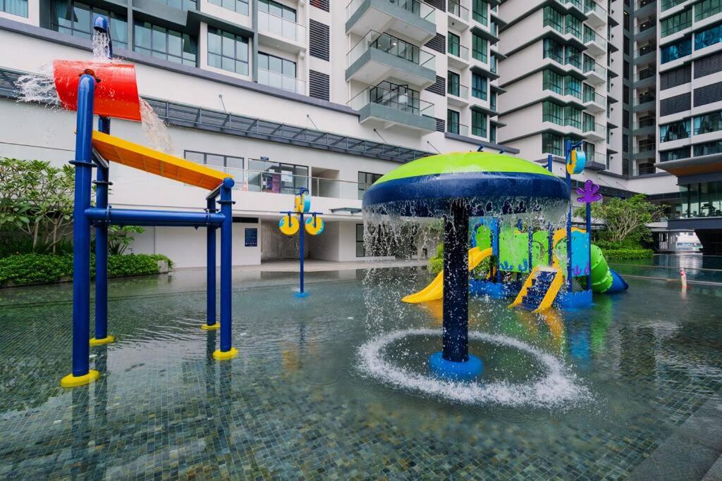 Lavile Infinity Pool Walk to Sunway Velocity and MRT