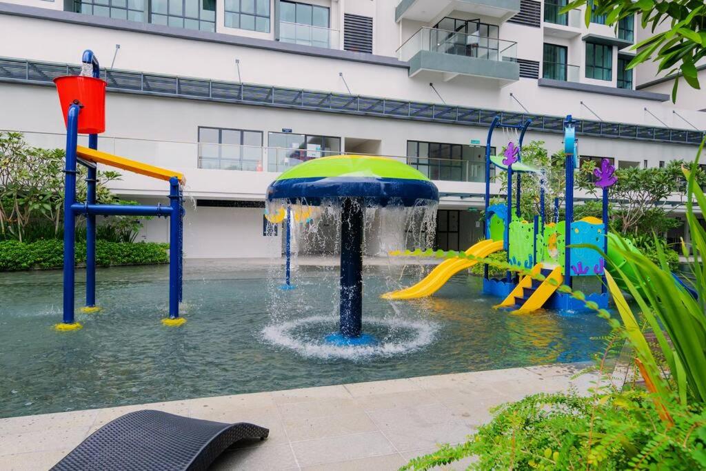 Lavile Infinity Pool Walk to Sunway Velocity and MRT