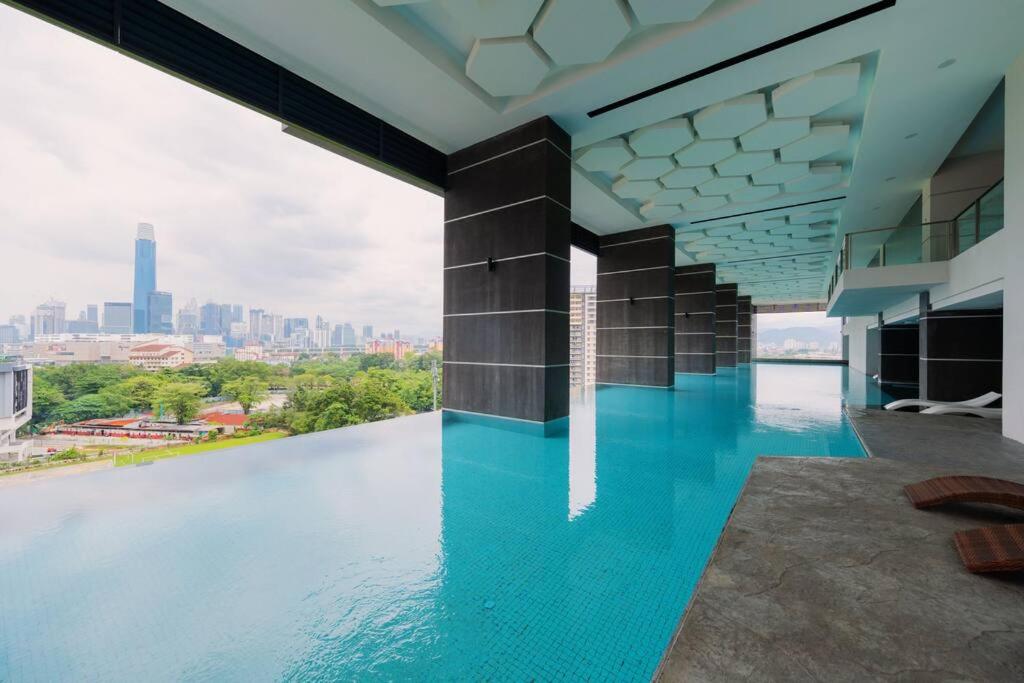 Lavile Infinity Pool Walk to Sunway Velocity and MRT