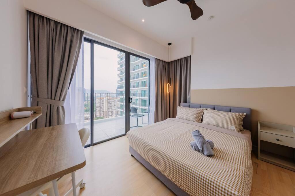 Datum Jelatek Balcony w Infinity Pool Linked LRT KLCCView Mall