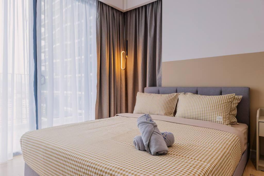 Datum Jelatek Balcony w Infinity Pool Linked LRT KLCCView Mall