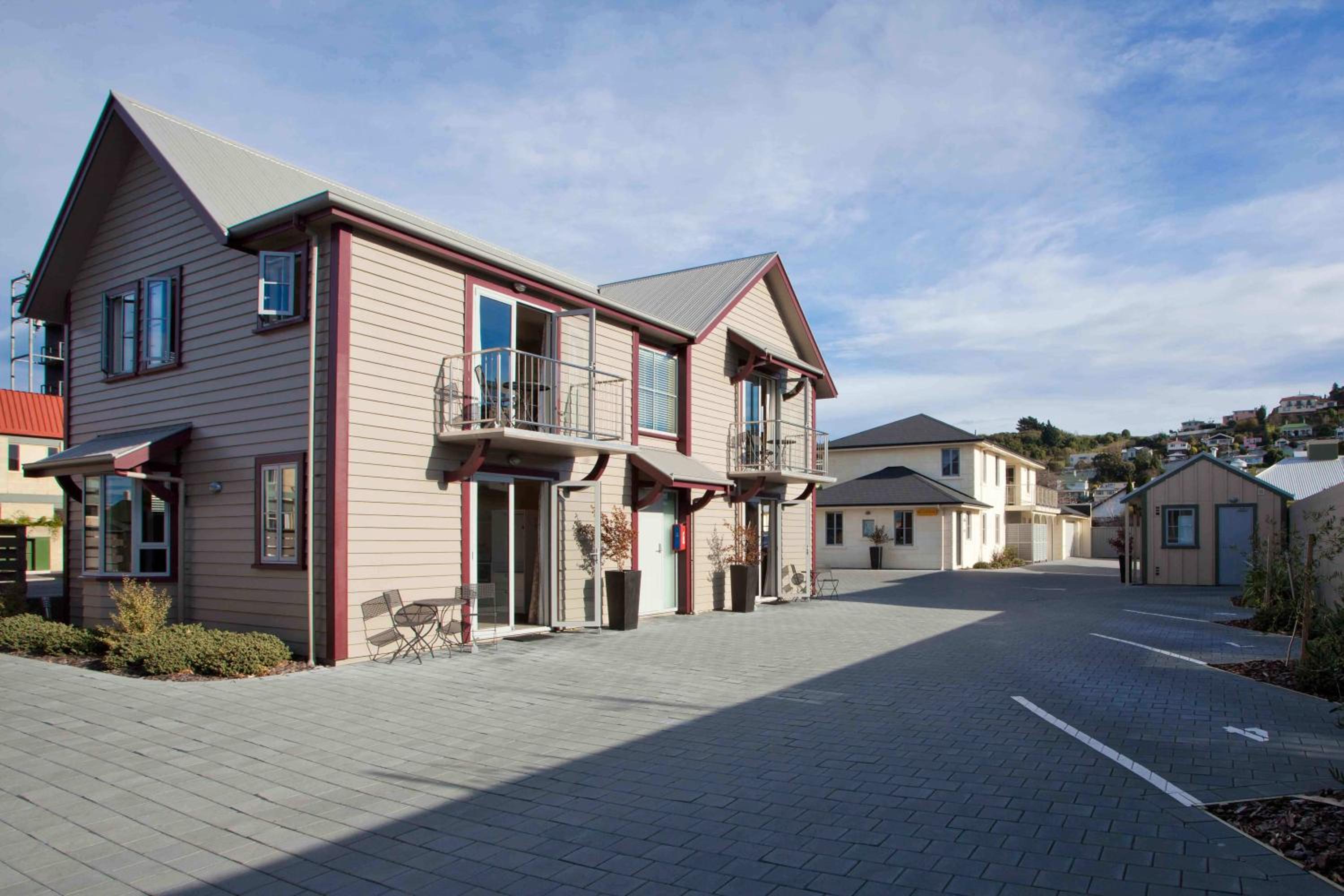 THE MEWS Oamaru